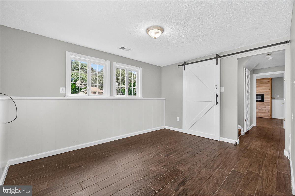 HILLCREST ORCHARDS - Residential