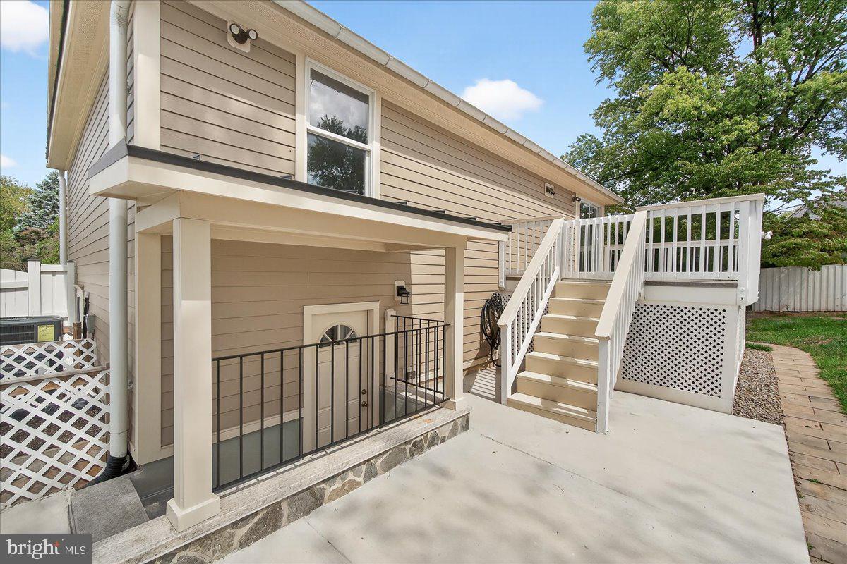 HILLCREST ORCHARDS - Residential