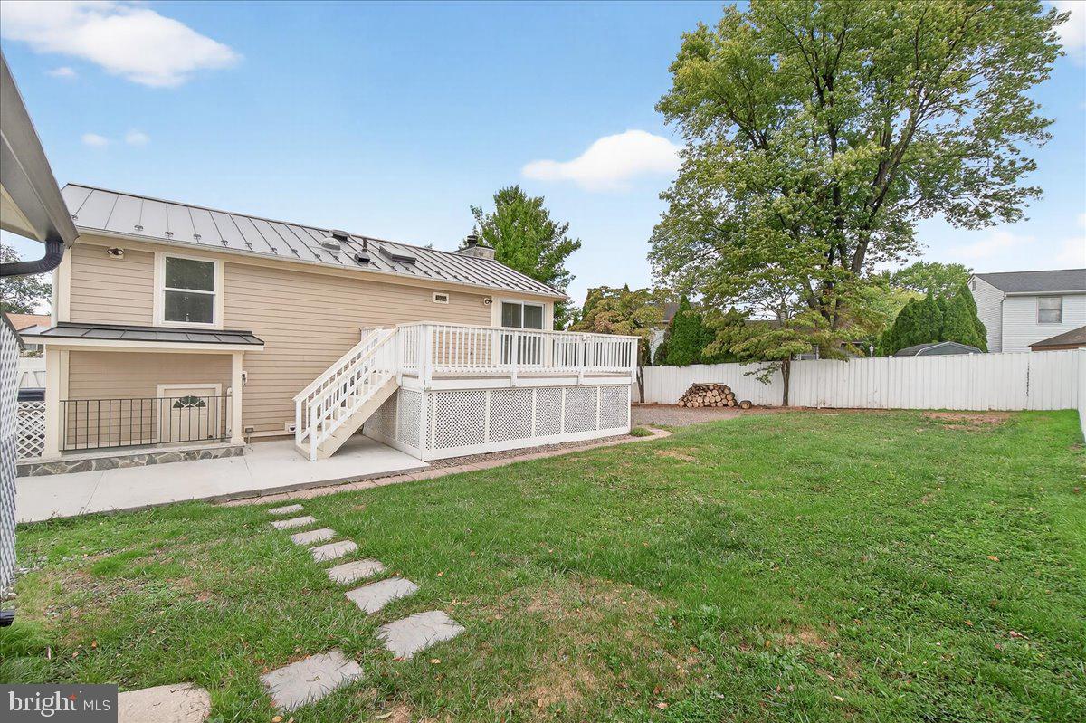 HILLCREST ORCHARDS - Residential