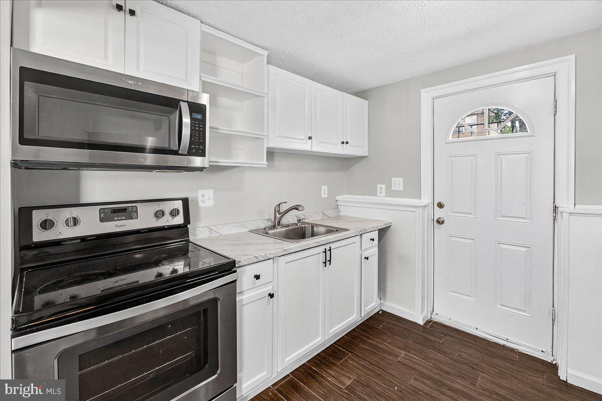 HILLCREST ORCHARDS - Residential