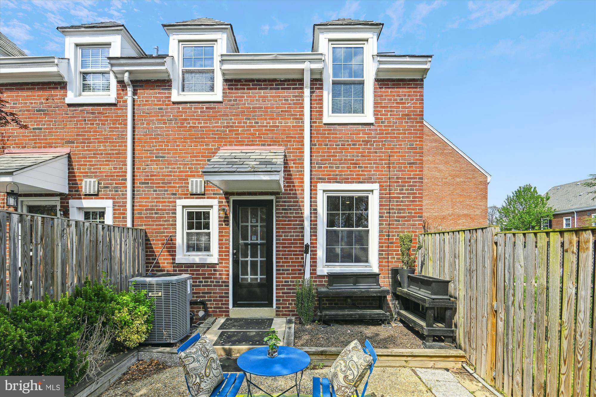 FAIRLINGTON MEWS - Residential