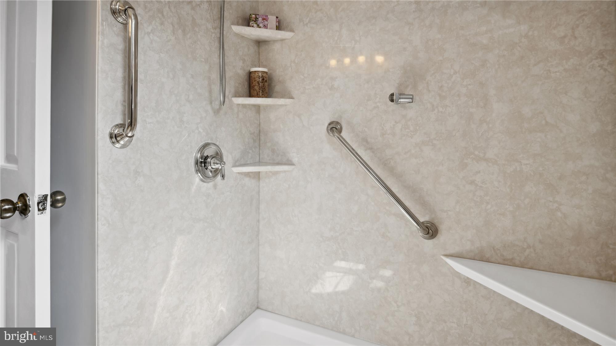 FAIRLINGTON MEWS - Residential