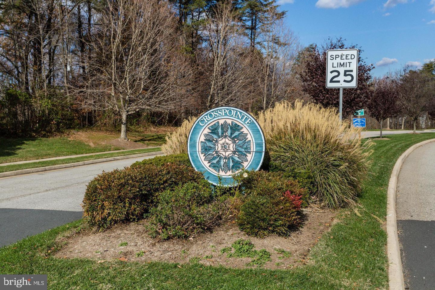 CROSSPOINTE - Residential