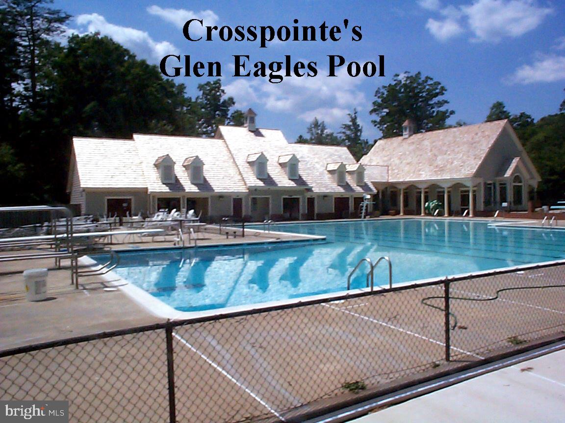 CROSSPOINTE - Residential