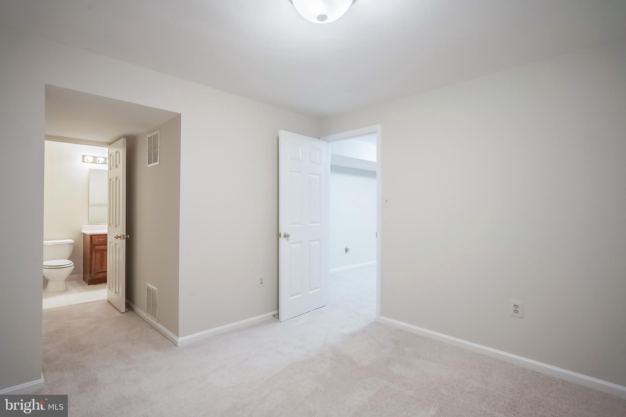 CROSSPOINTE - Residential