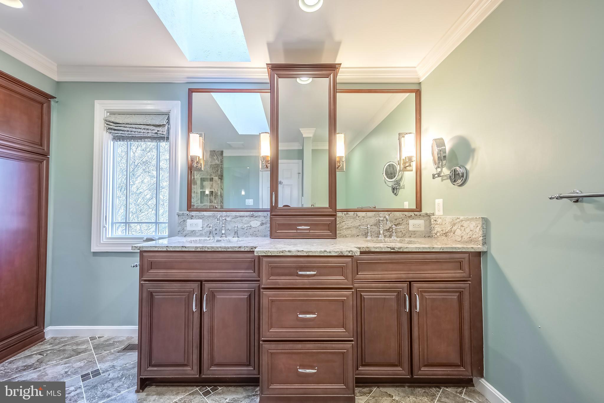 CROSSPOINTE - Residential