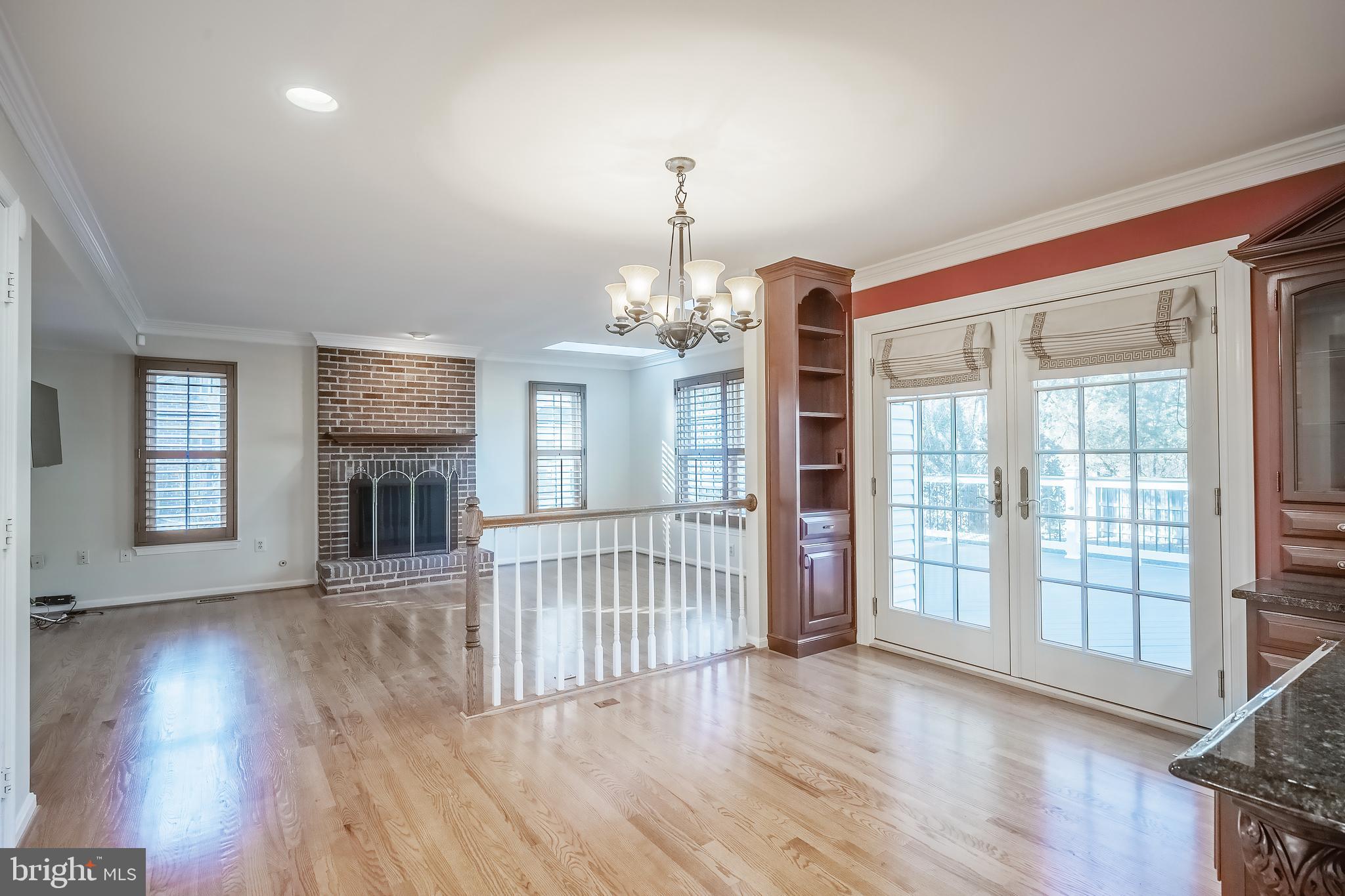 CROSSPOINTE - Residential