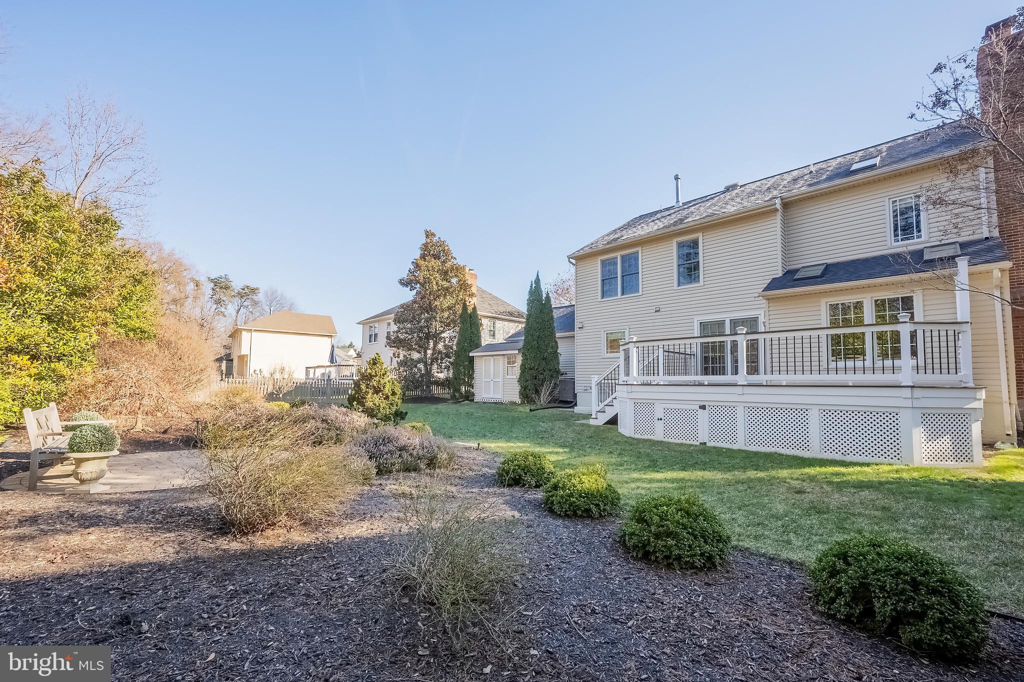 CROSSPOINTE - Residential