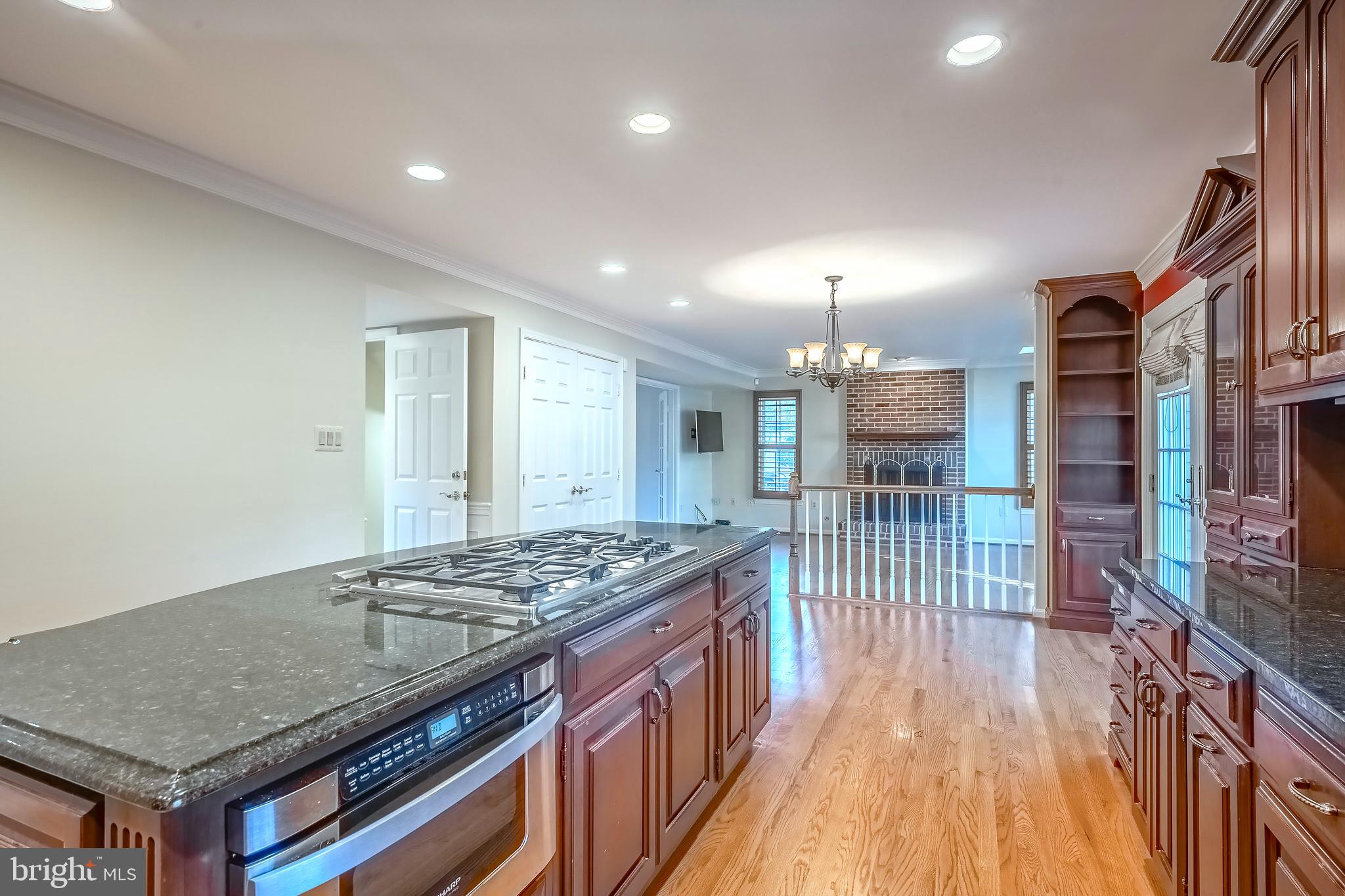 CROSSPOINTE - Residential