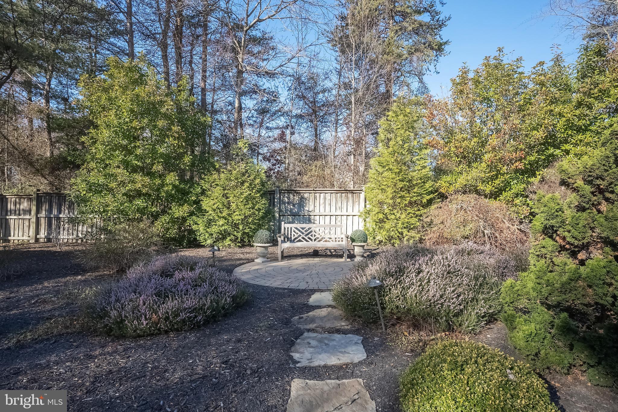 CROSSPOINTE - Residential