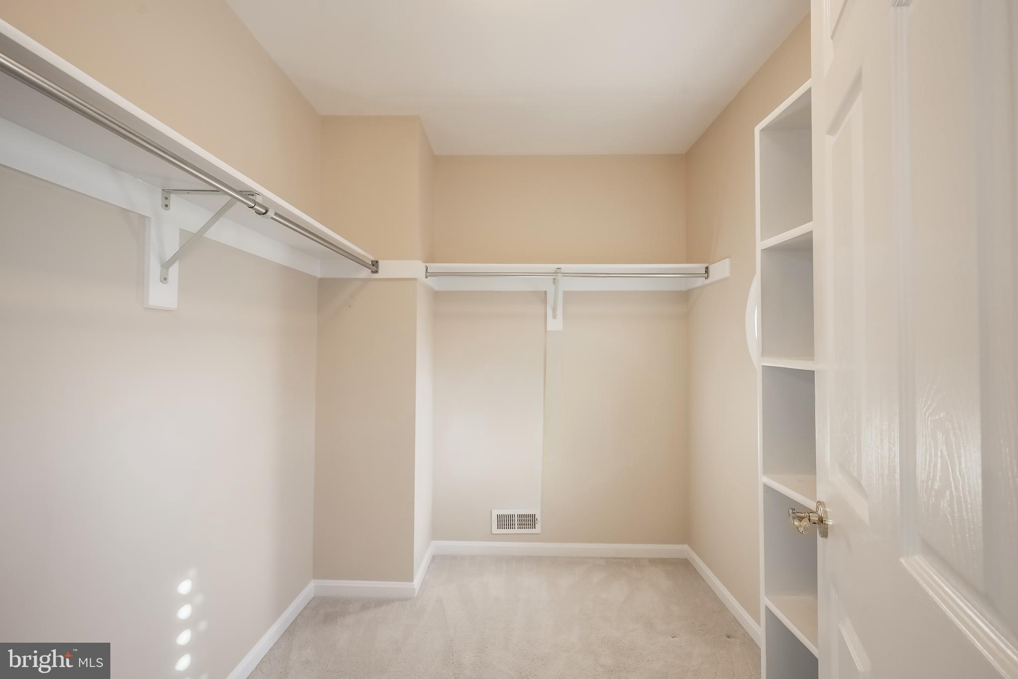 CROSSPOINTE - Residential