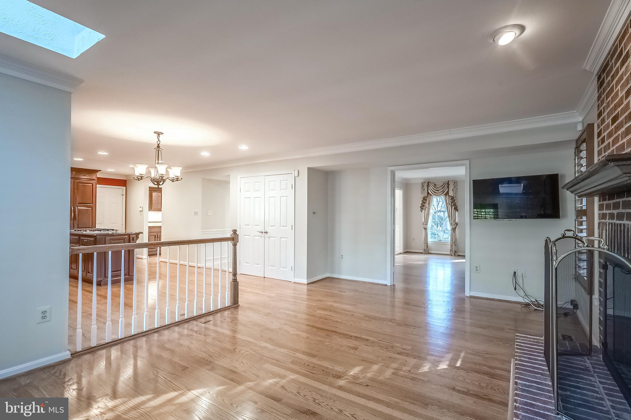 CROSSPOINTE - Residential