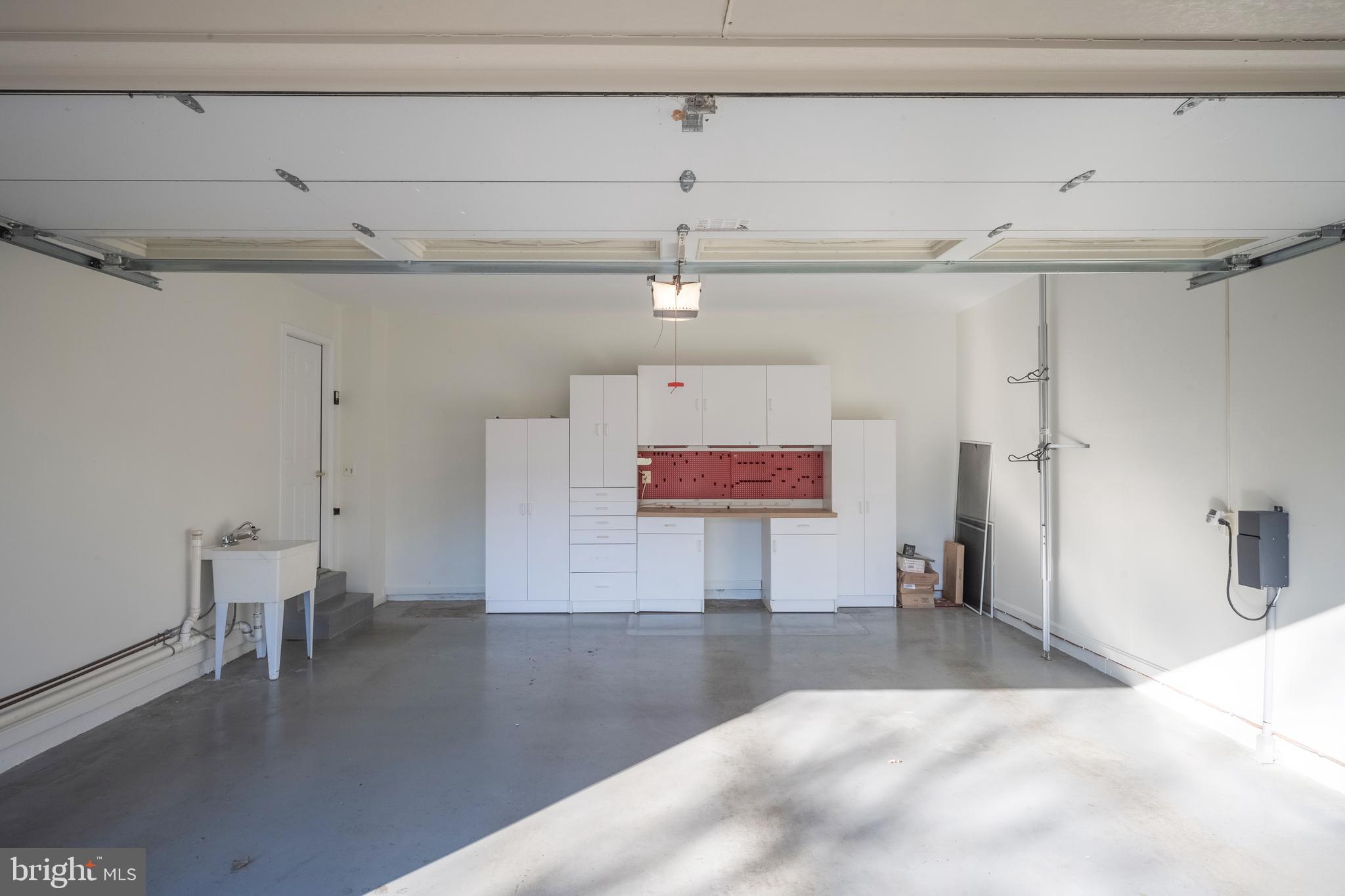 CROSSPOINTE - Residential