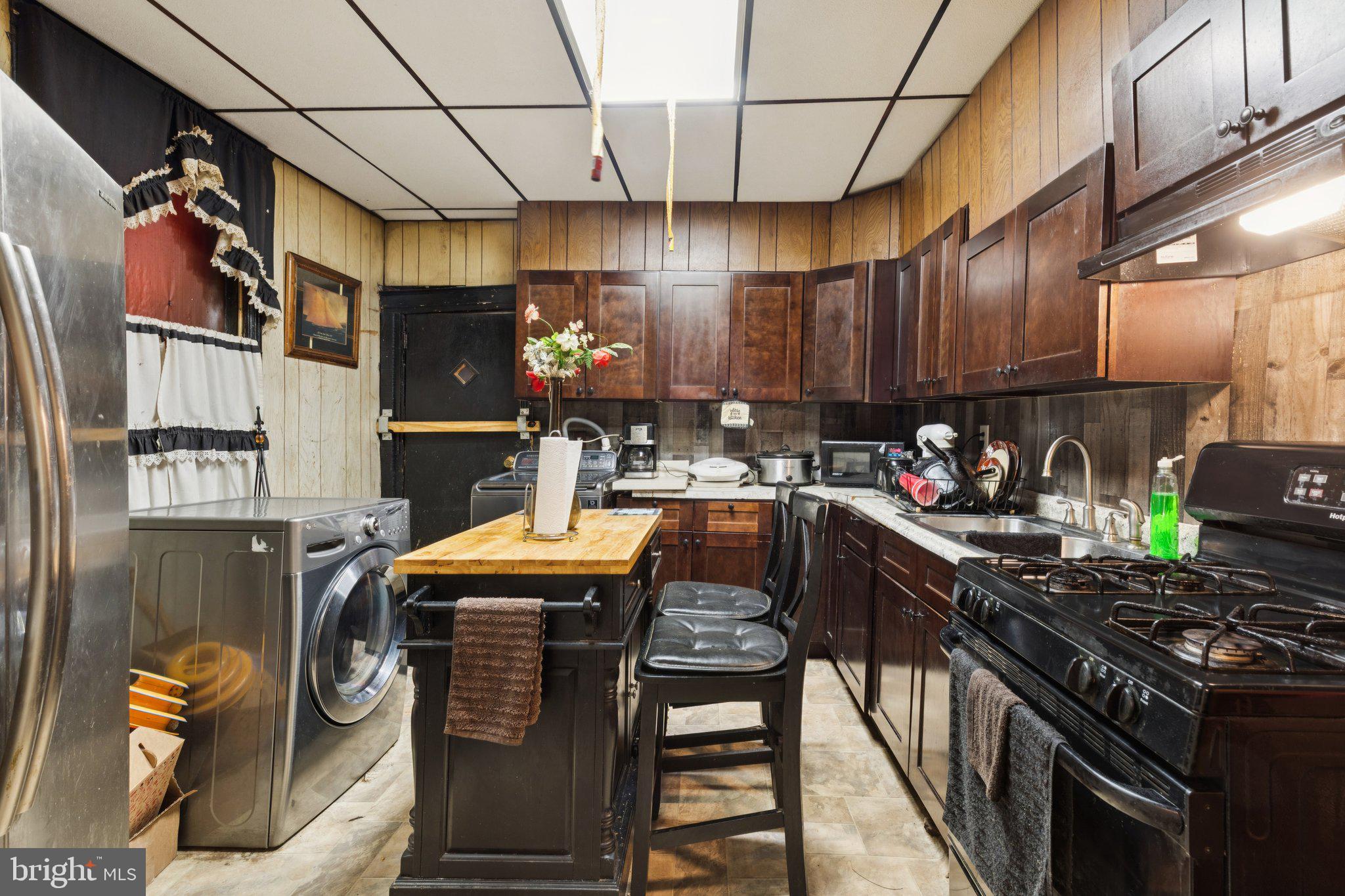 STRAWBERRY MANSION - Residential