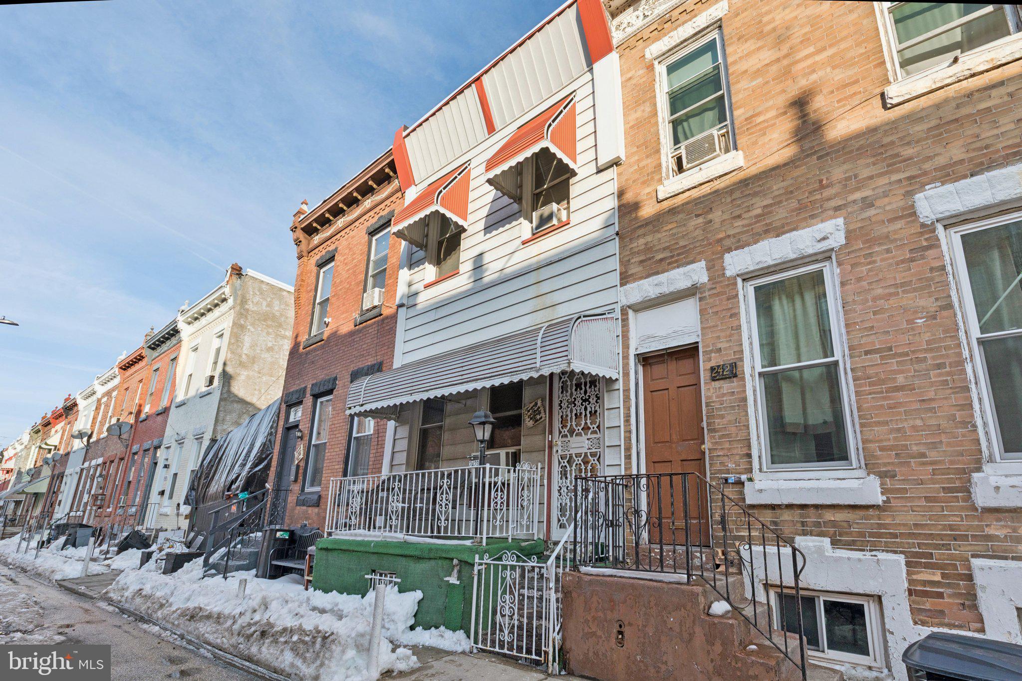 STRAWBERRY MANSION - Residential