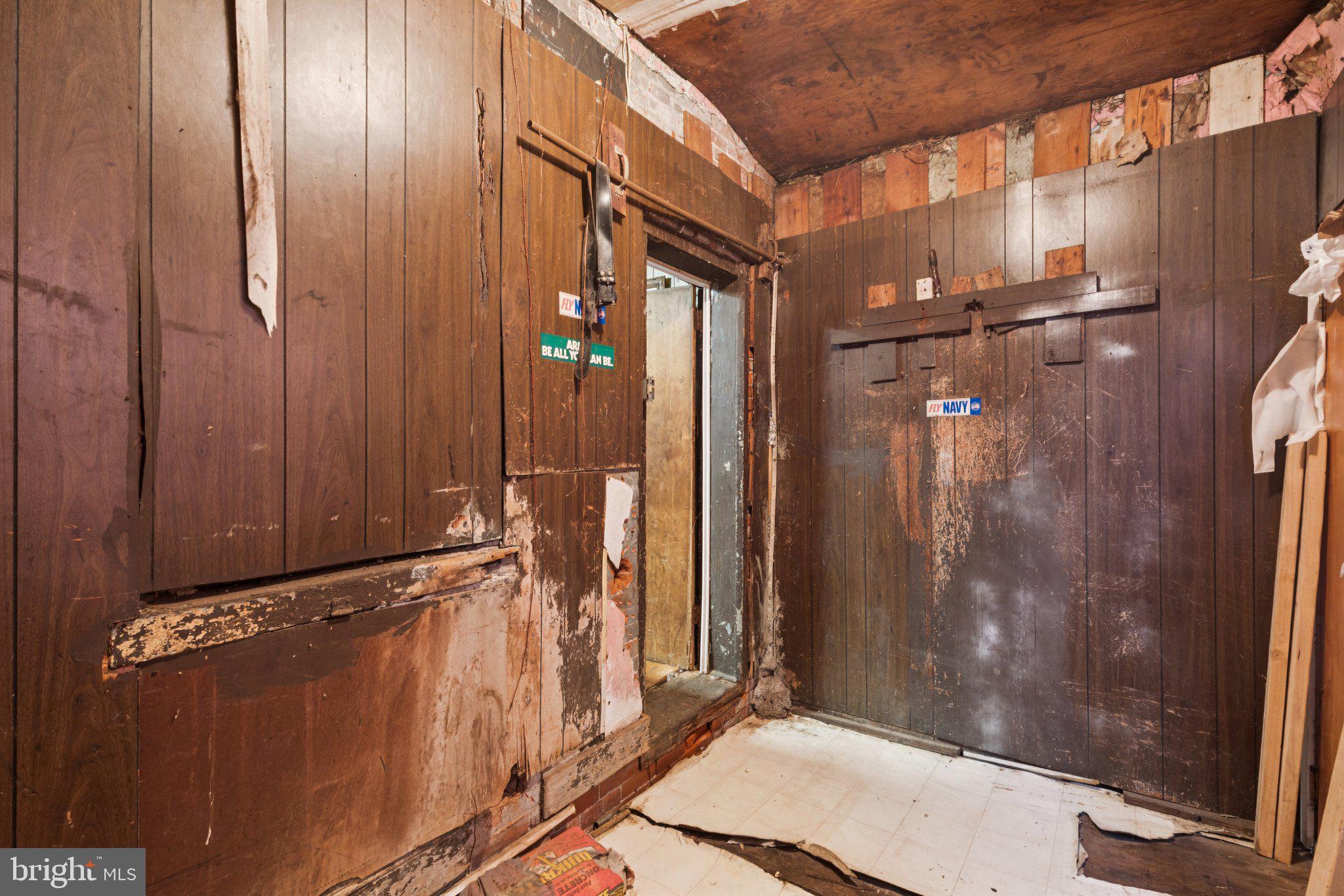 STRAWBERRY MANSION - Residential