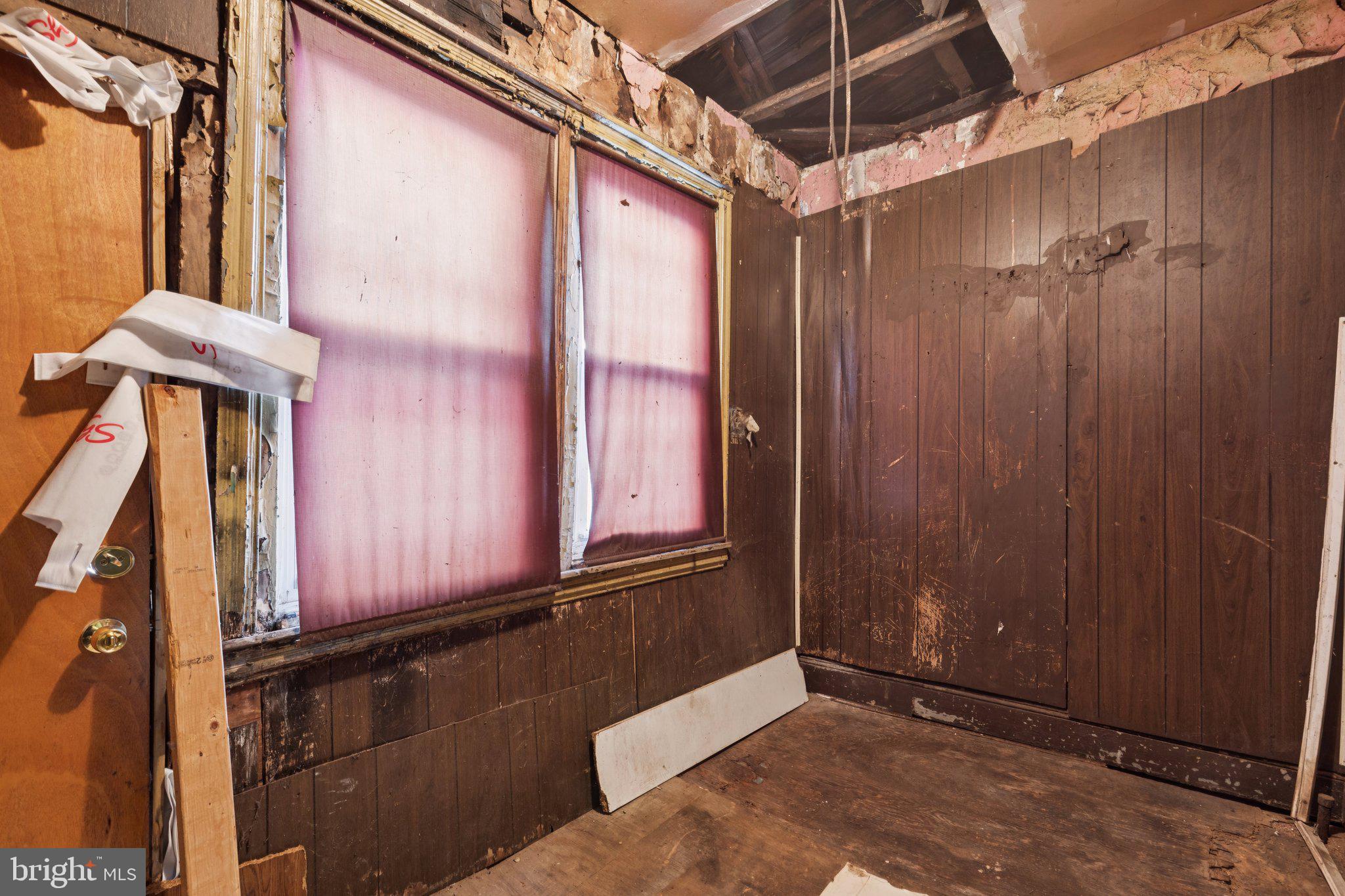 STRAWBERRY MANSION - Residential