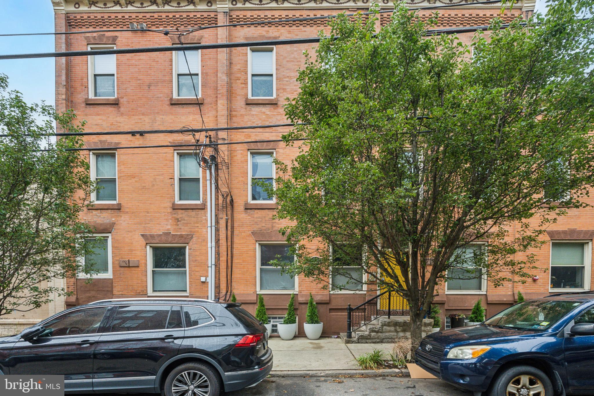 2332 CARPENTER STREET