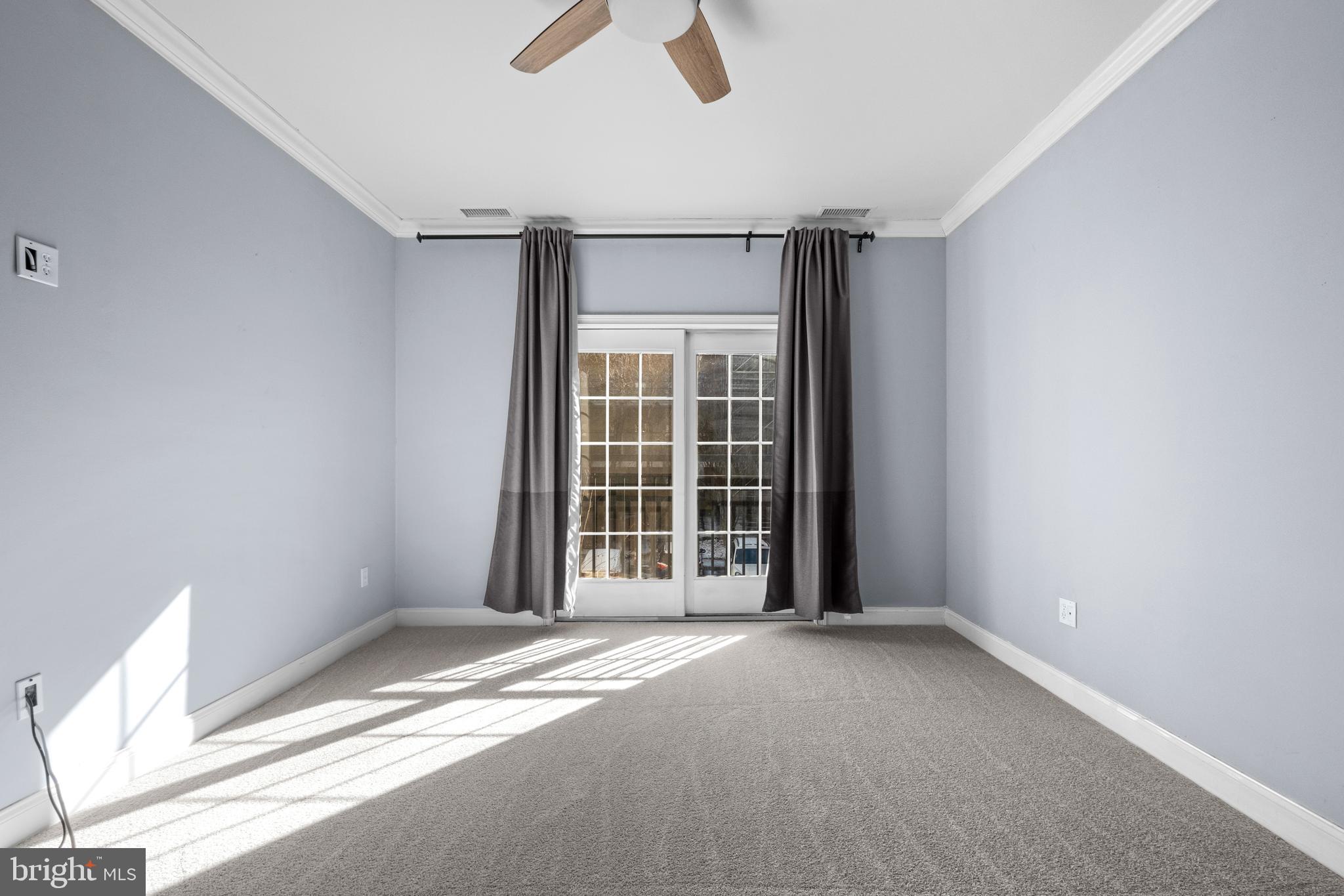 NAVAL SQUARE - Residential