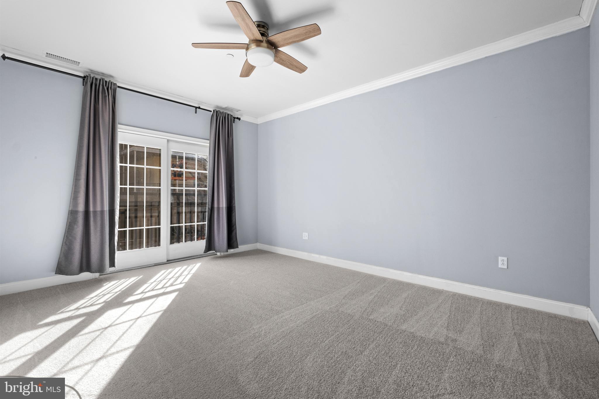 NAVAL SQUARE - Residential