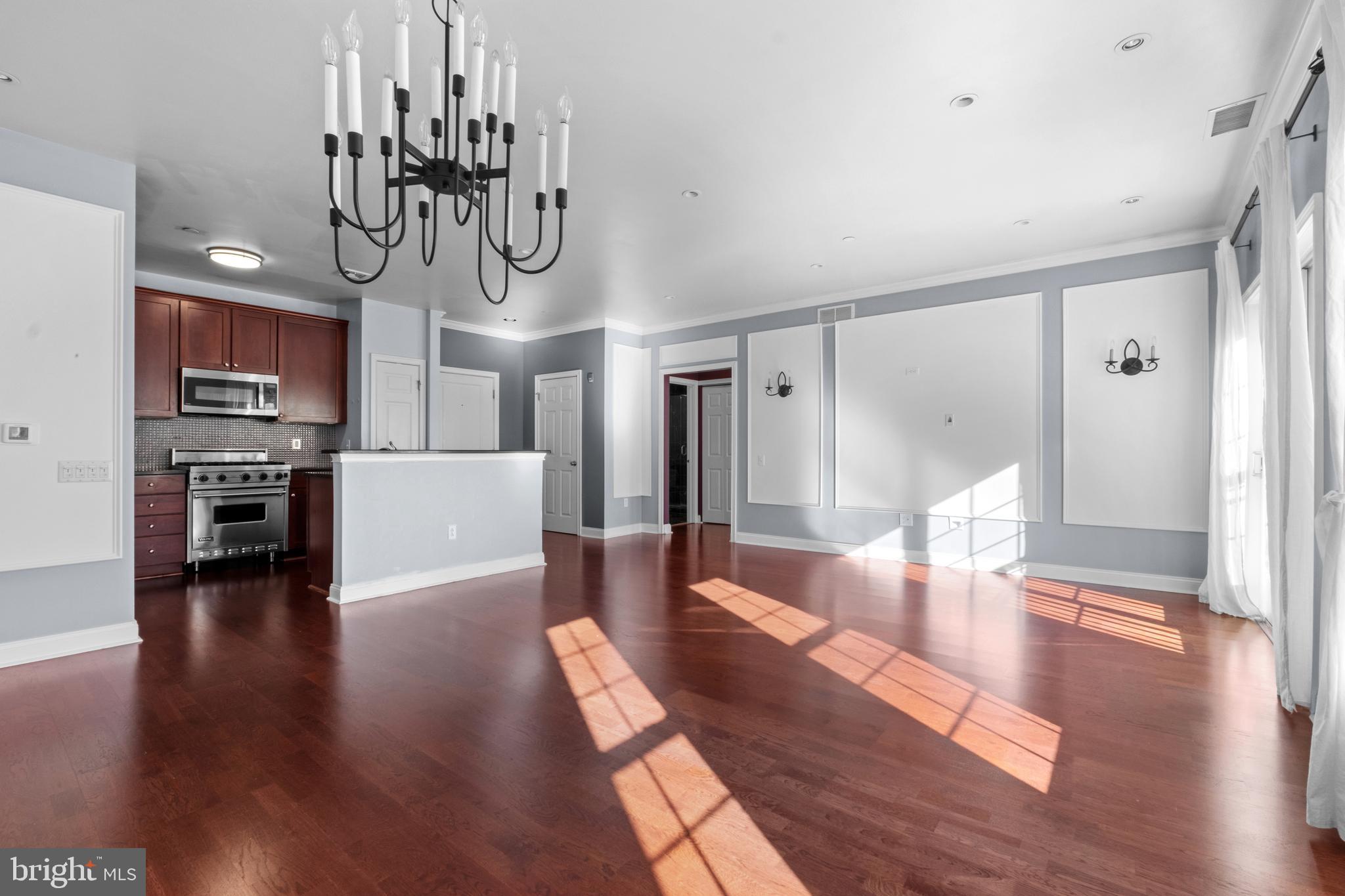 NAVAL SQUARE - Residential