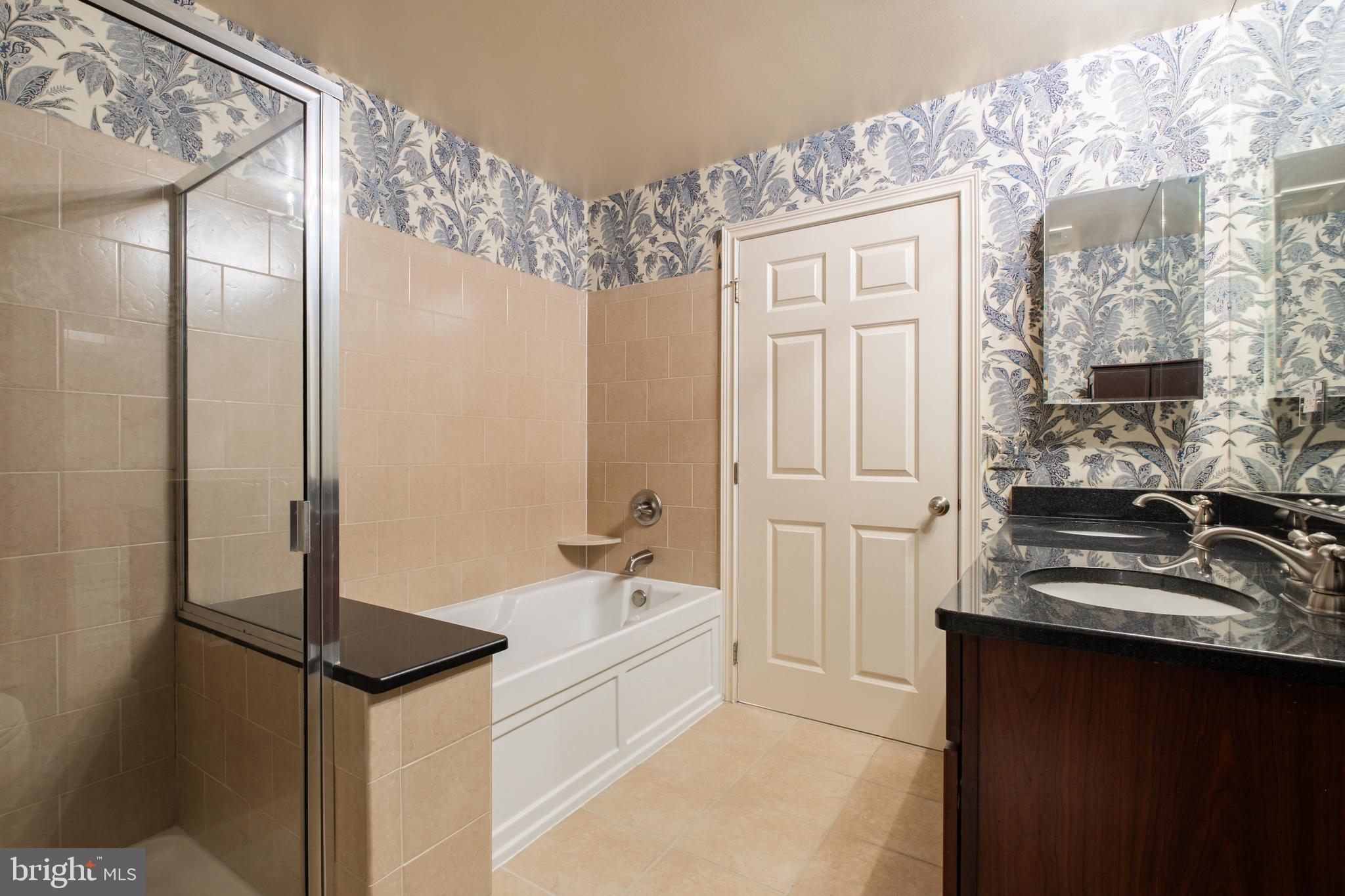 NAVAL SQUARE - Residential