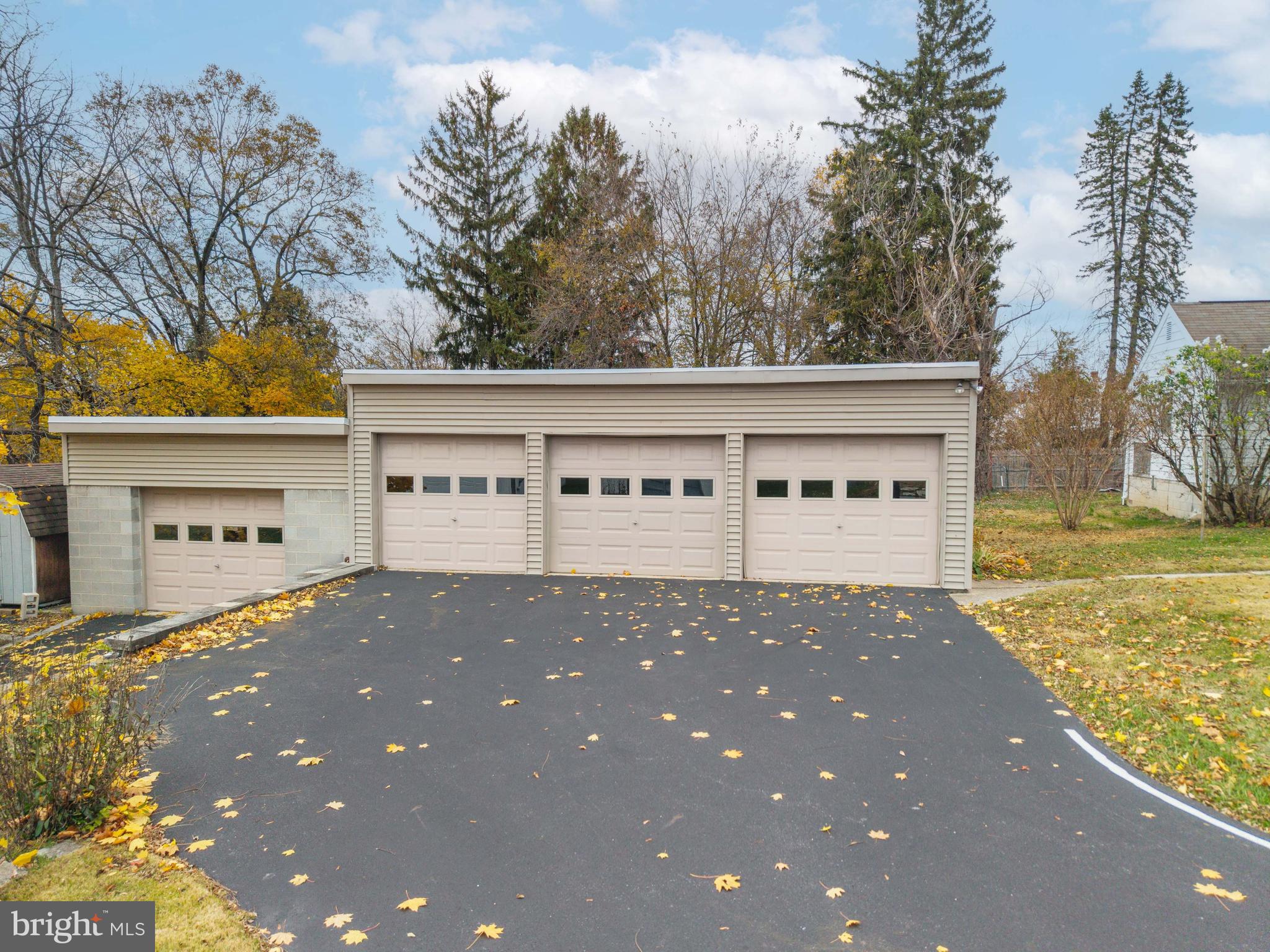 EAST PENNSBORO - Residential