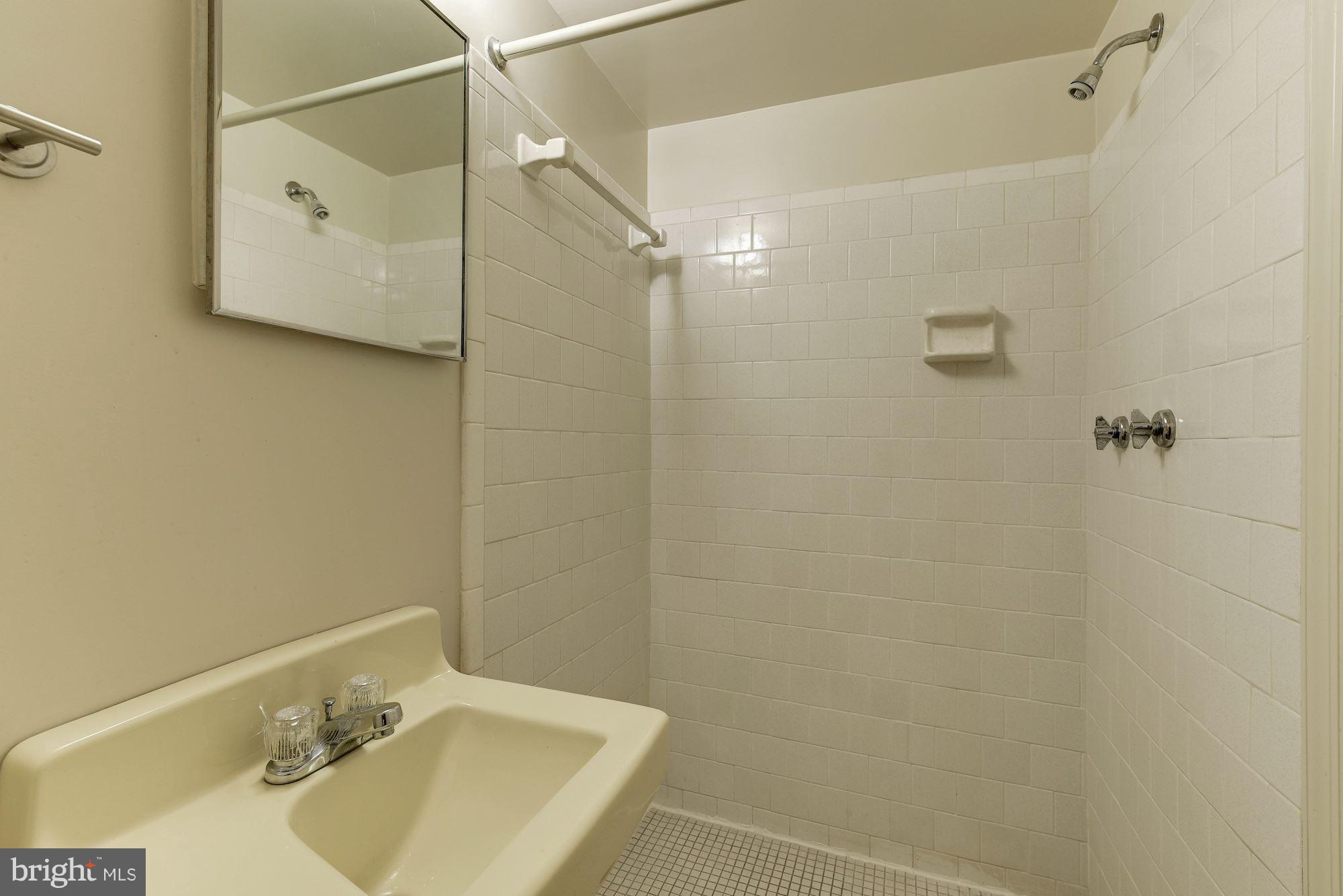 OLDE BELHAVEN TOWNE - Residential