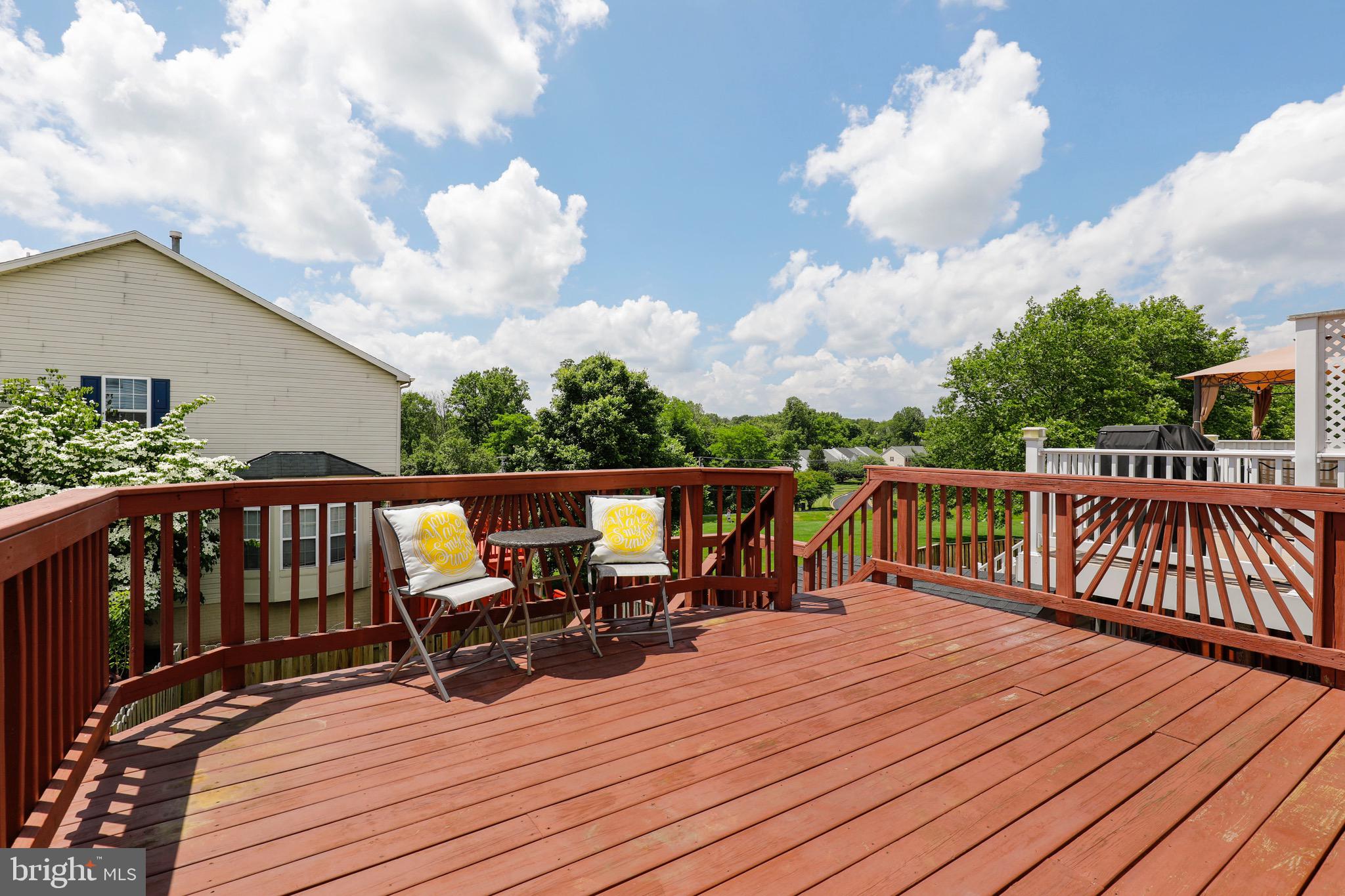 COUNTRY WALK - Residential