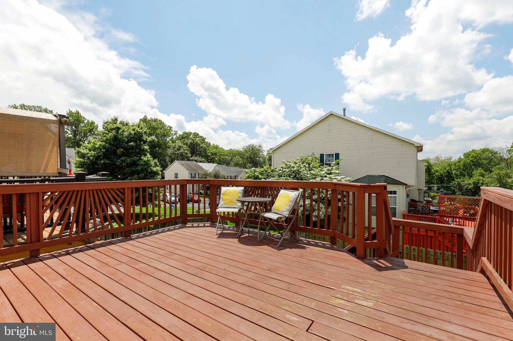 COUNTRY WALK - Residential