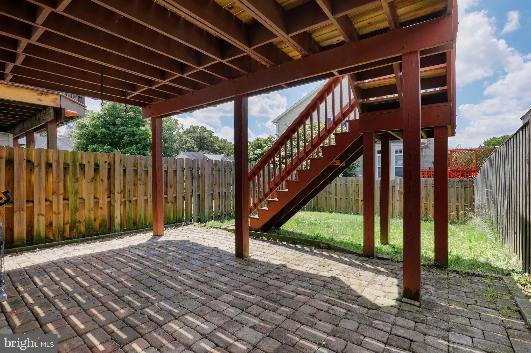 COUNTRY WALK - Residential