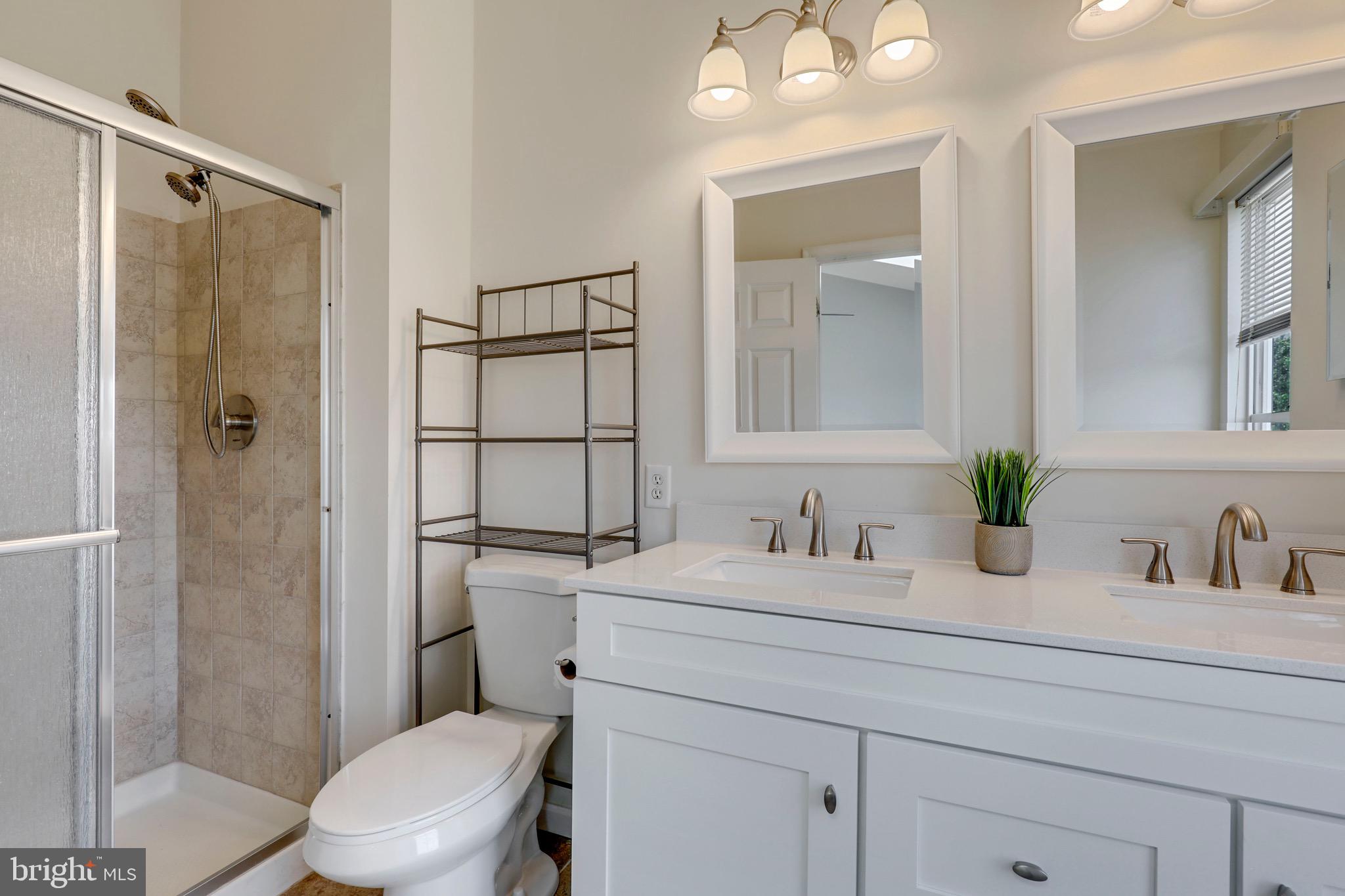 COUNTRY WALK - Residential