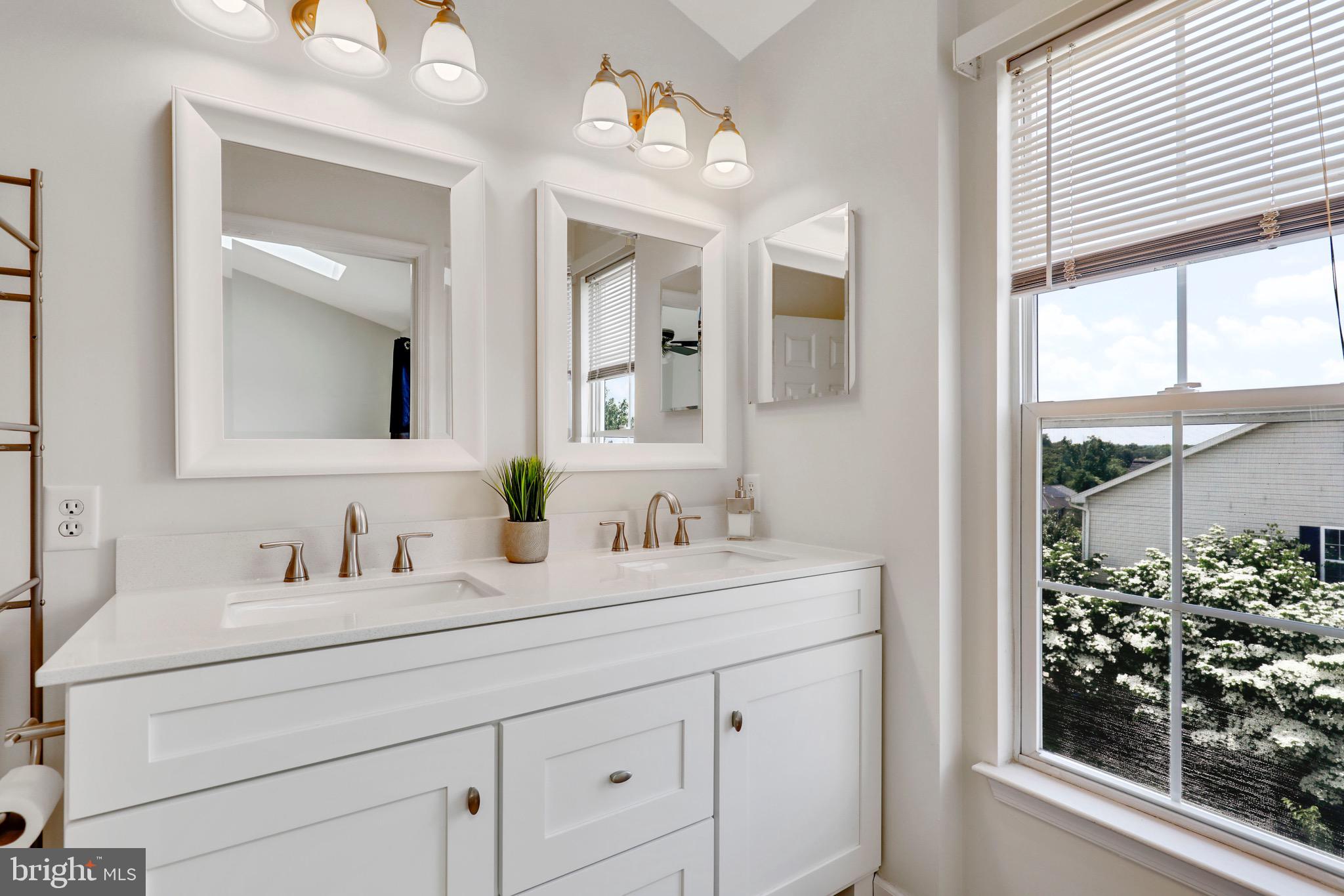 COUNTRY WALK - Residential