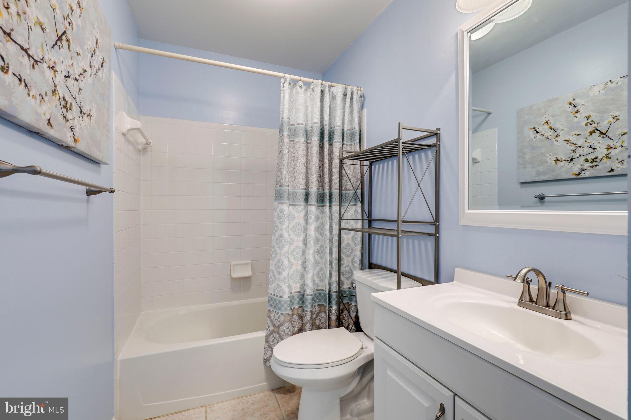 COUNTRY WALK - Residential