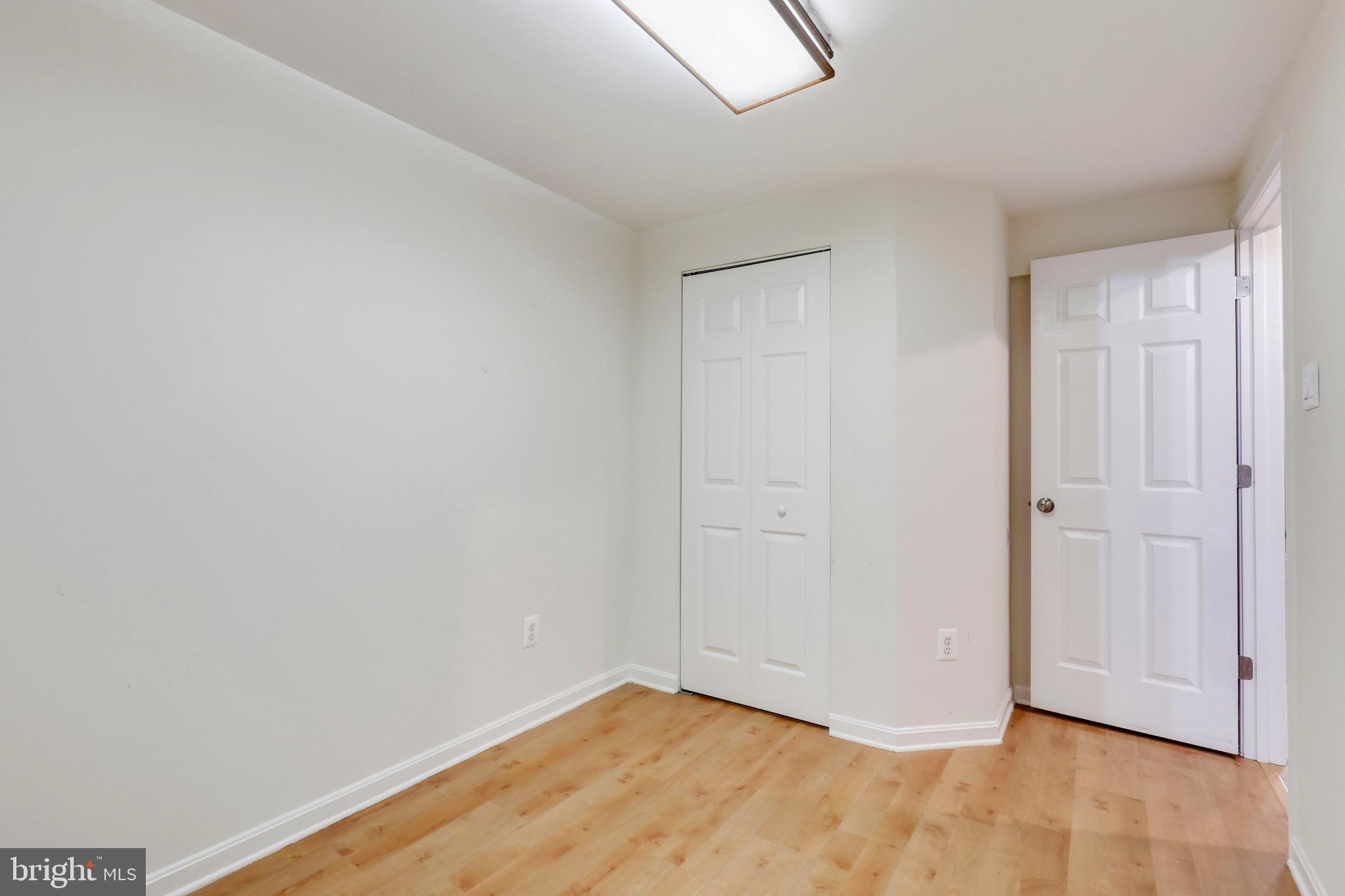 COUNTRY WALK - Residential