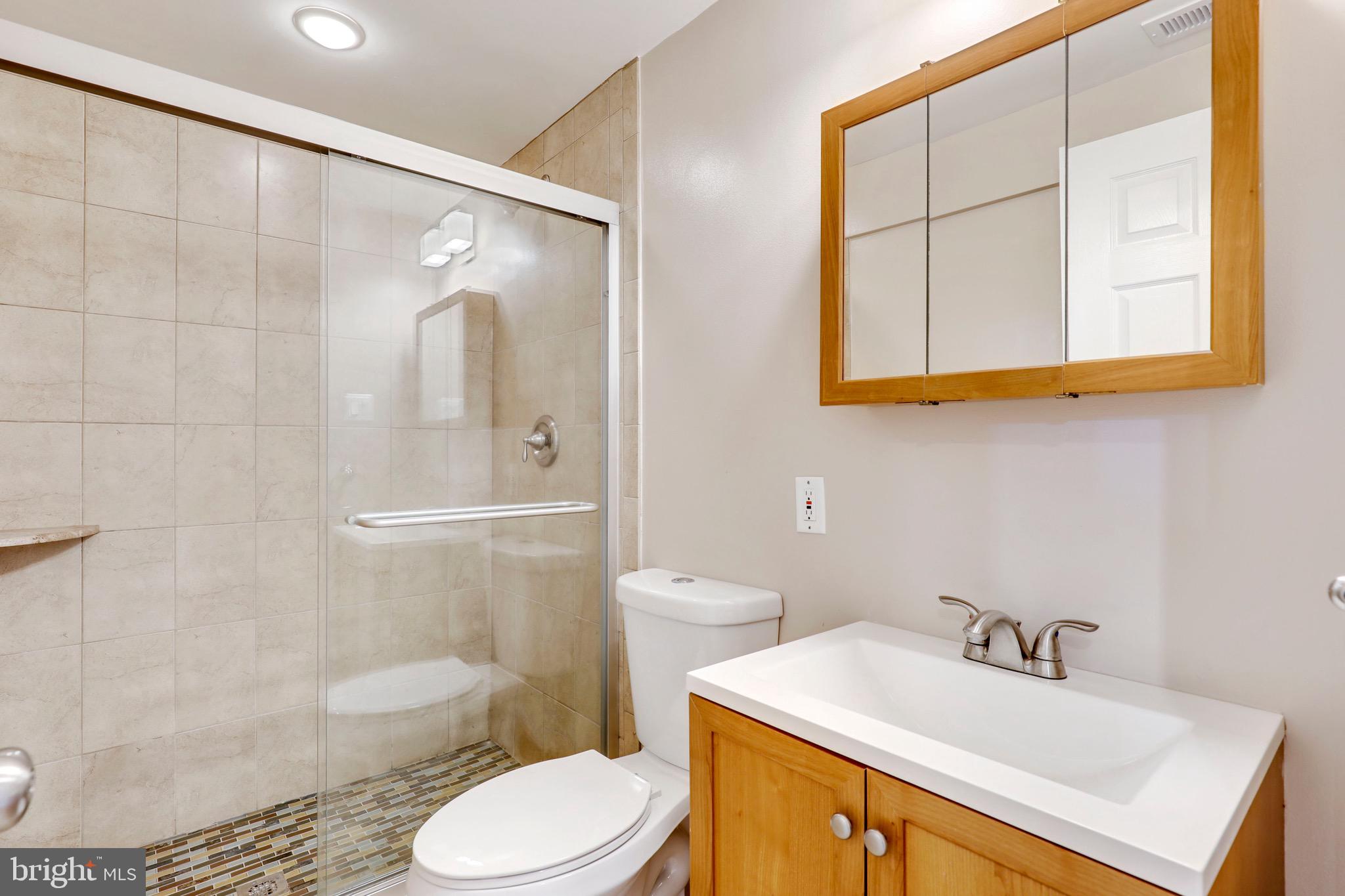 COUNTRY WALK - Residential