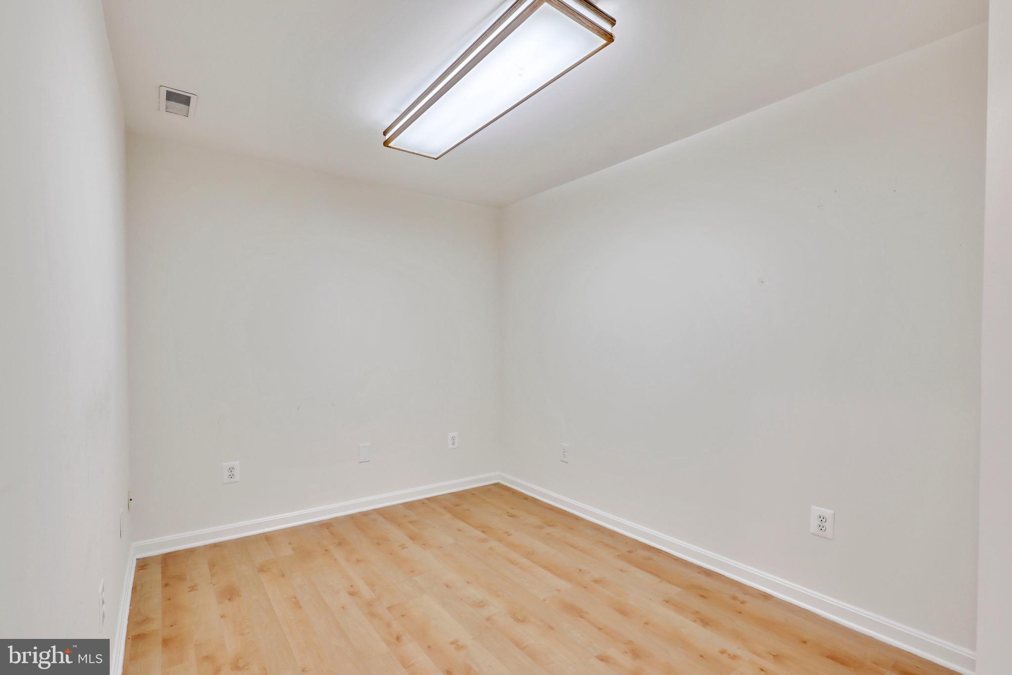 COUNTRY WALK - Residential