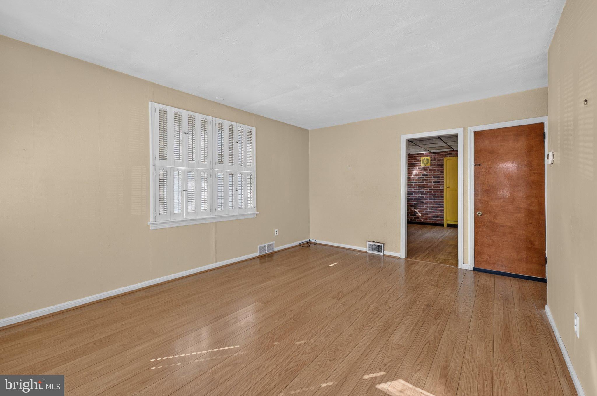 30 W MAPLE AVENUE