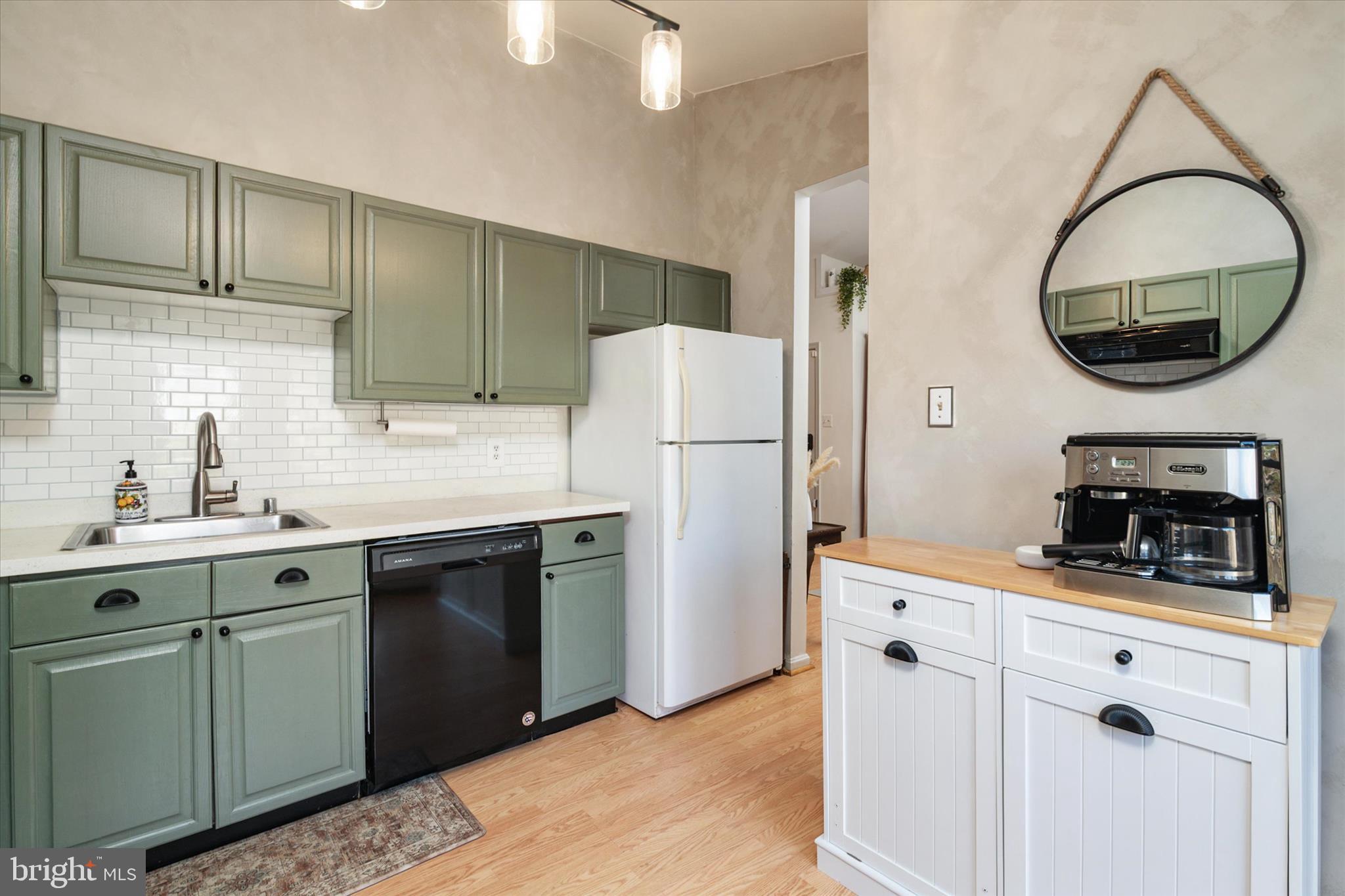 MARINERS POINT - Residential