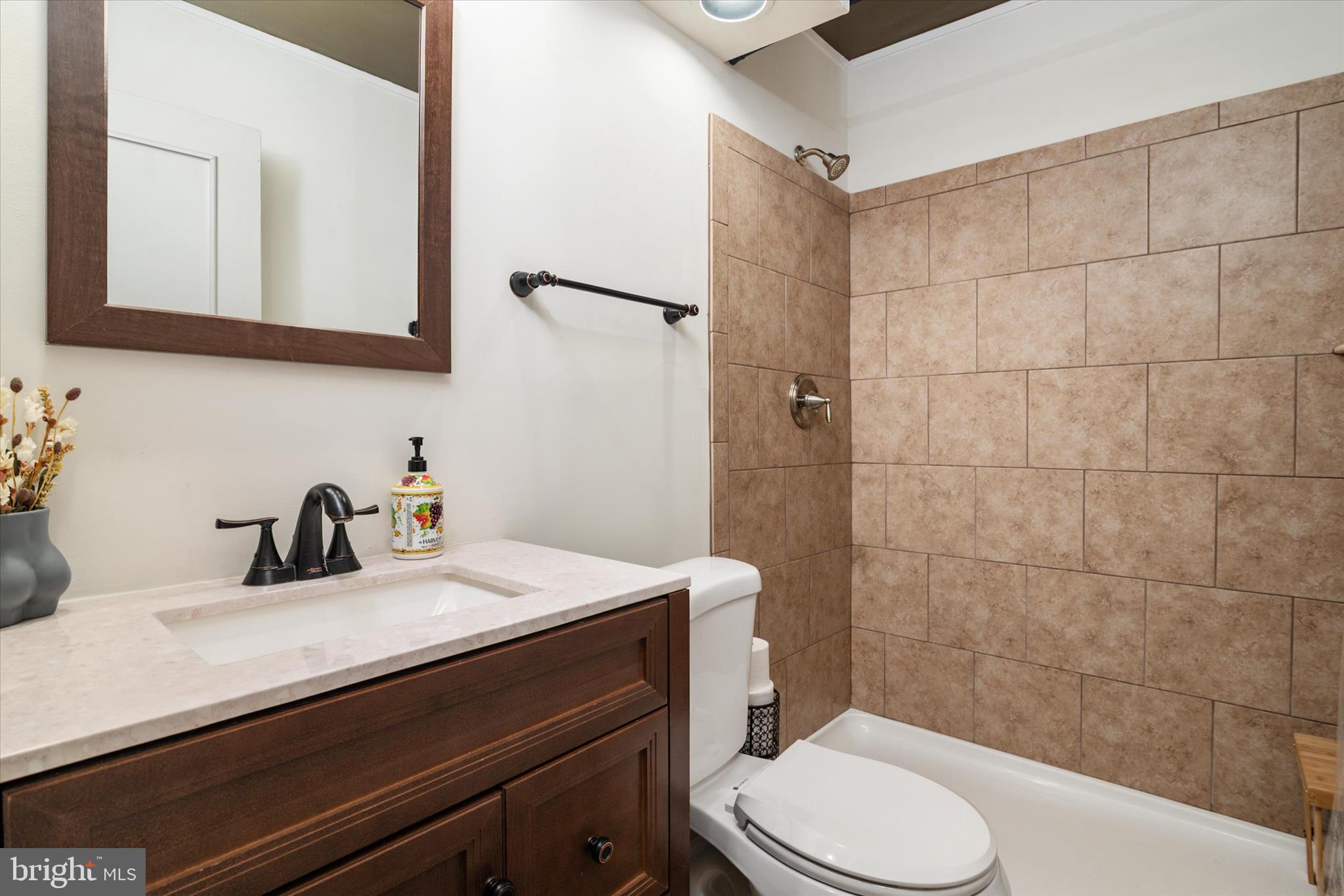 MARINERS POINT - Residential