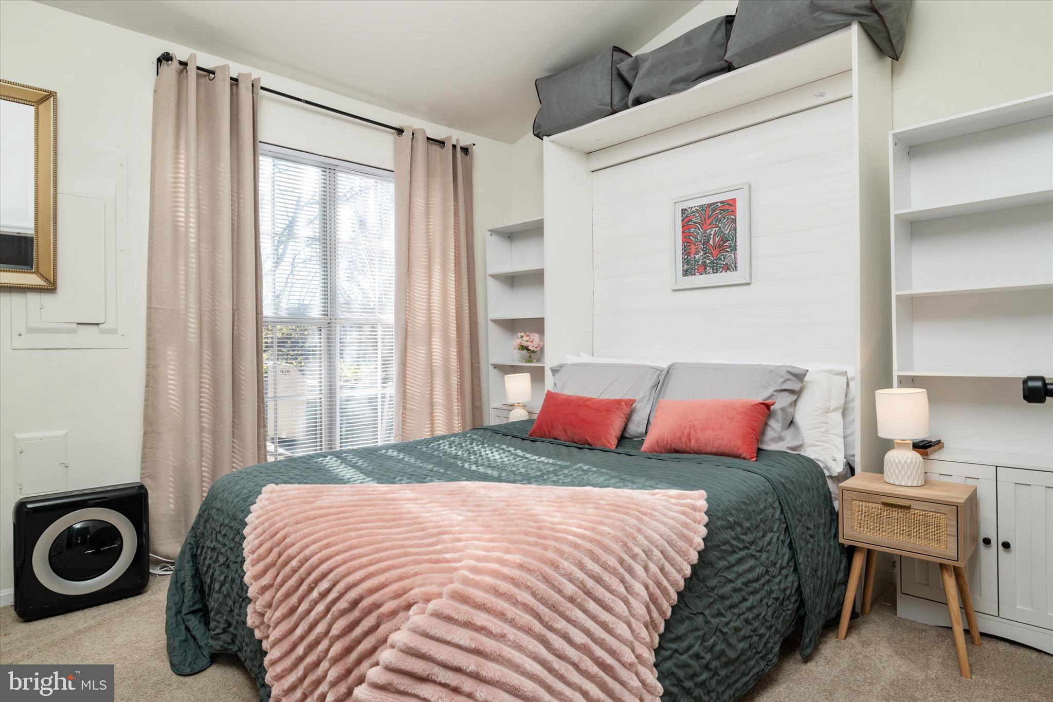 MARINERS POINT - Residential