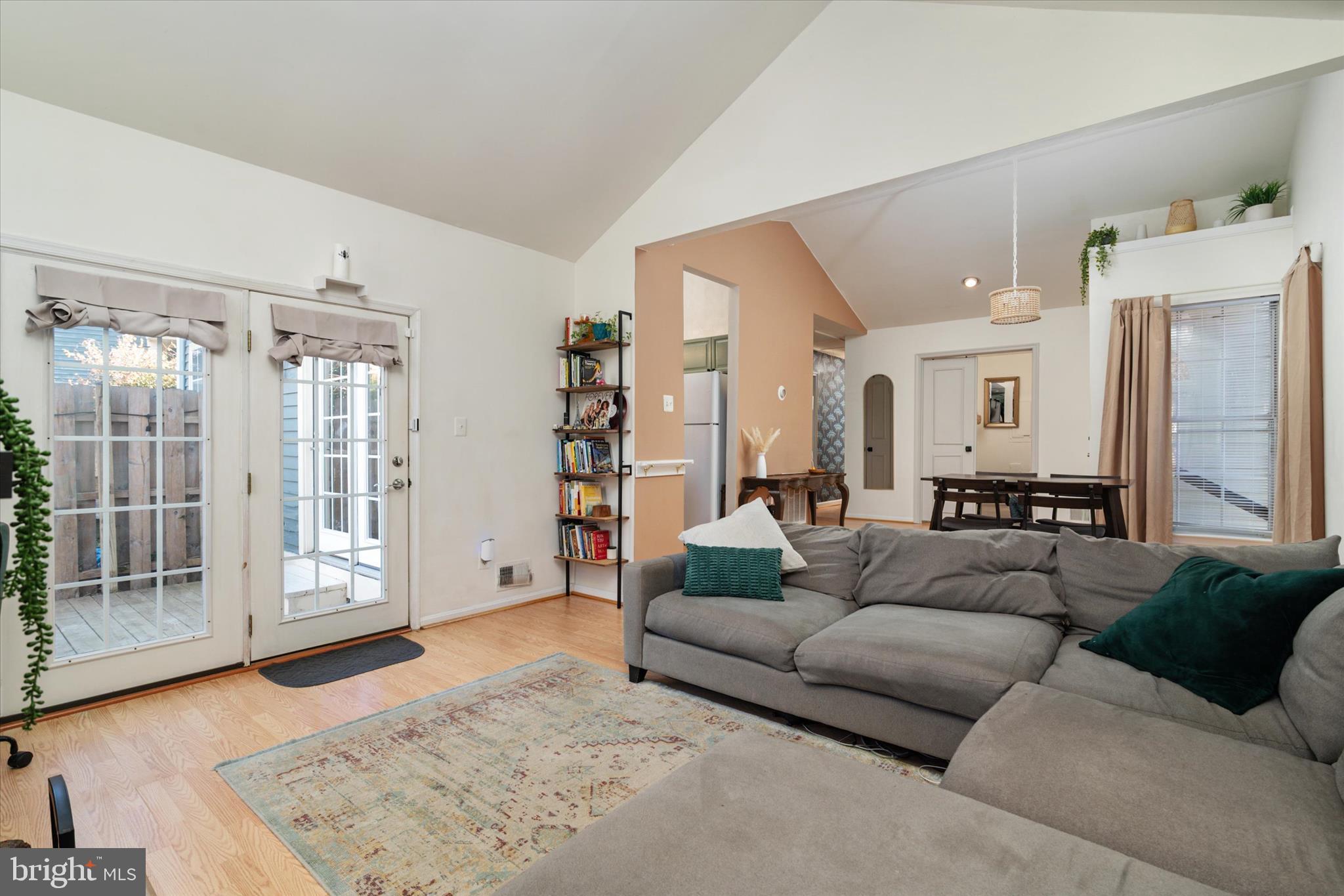 MARINERS POINT - Residential