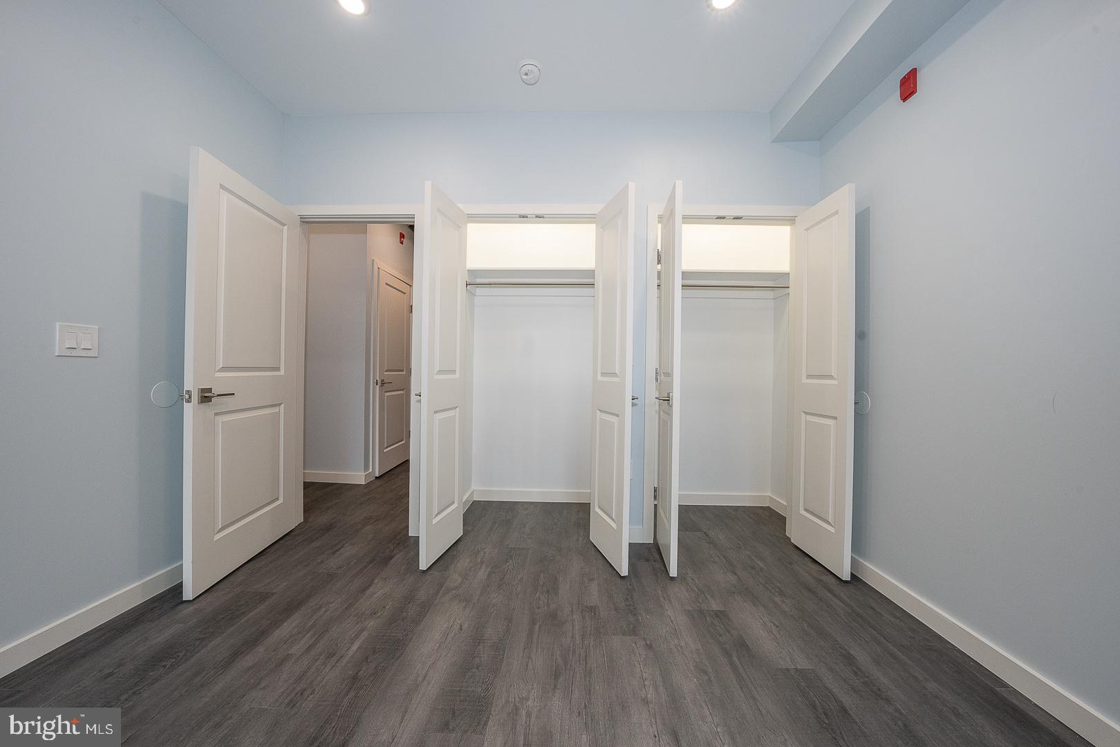 OLDE KENSINGTON - Residential Lease