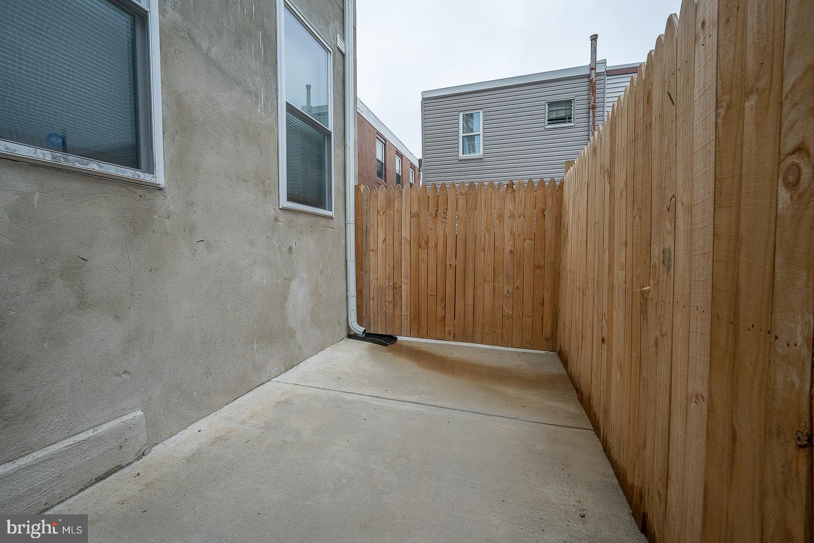 OLDE KENSINGTON - Residential Lease