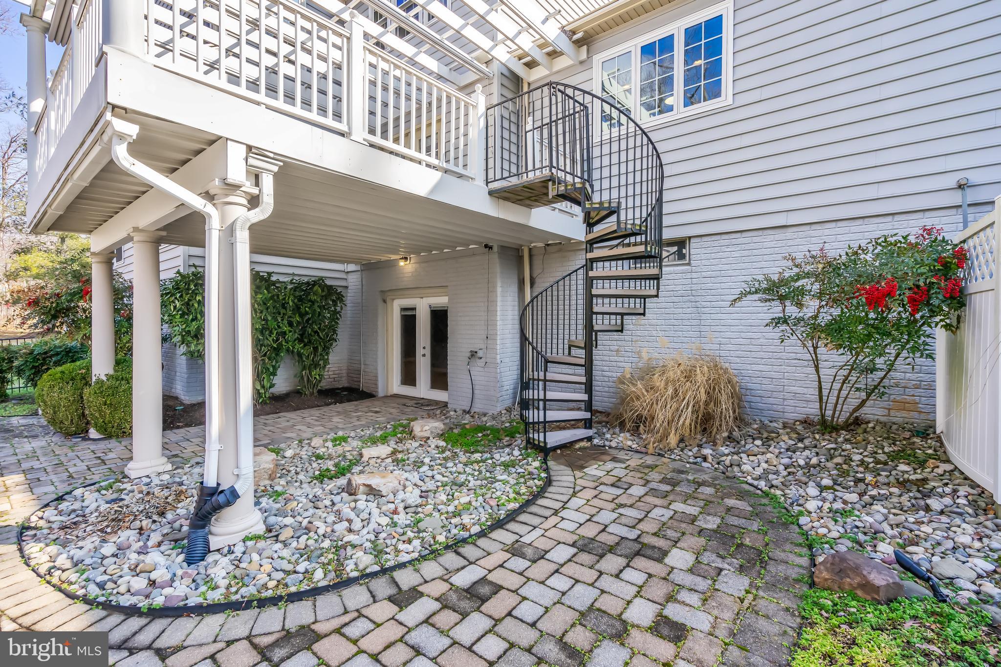 CATHARPIN VALLEY - Residential Lease