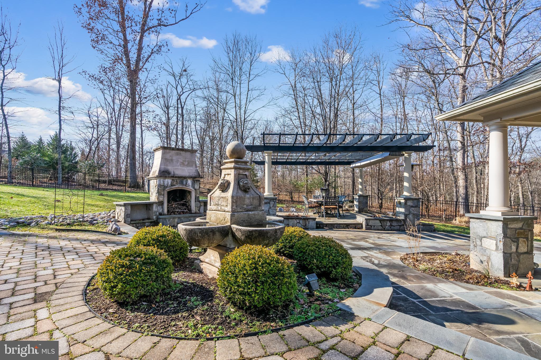 CATHARPIN VALLEY - Residential Lease