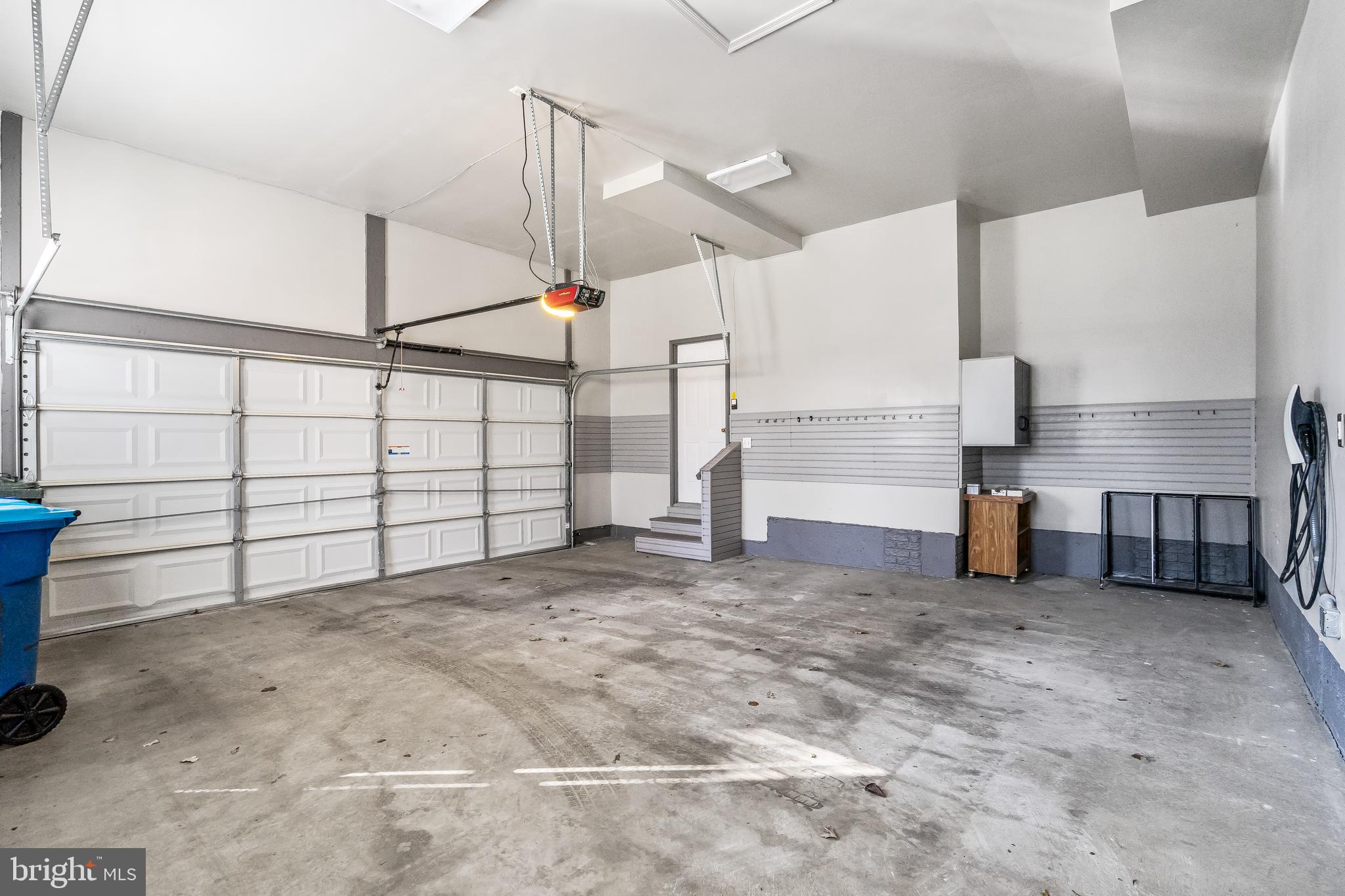 CATHARPIN VALLEY - Residential Lease