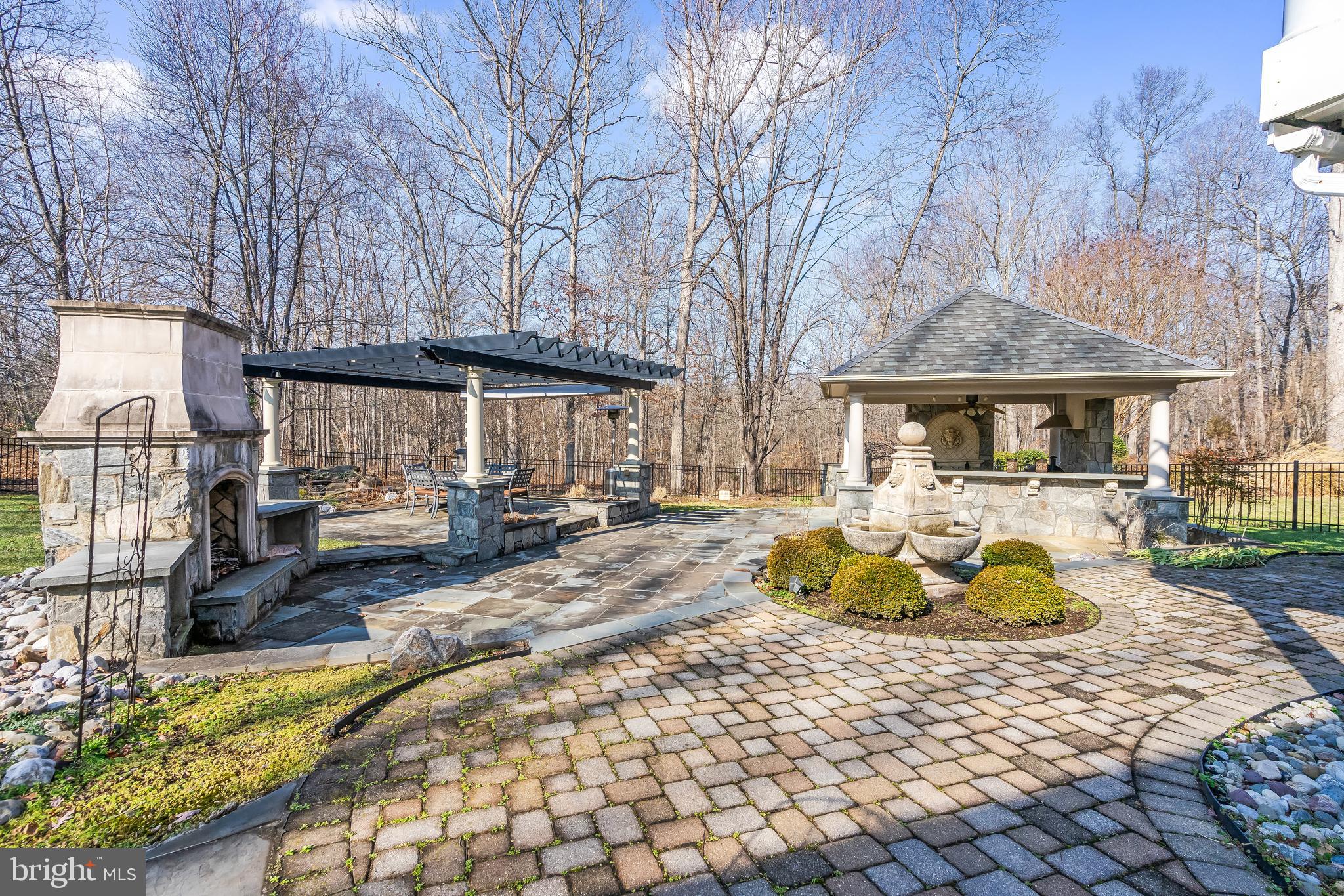 CATHARPIN VALLEY - Residential Lease