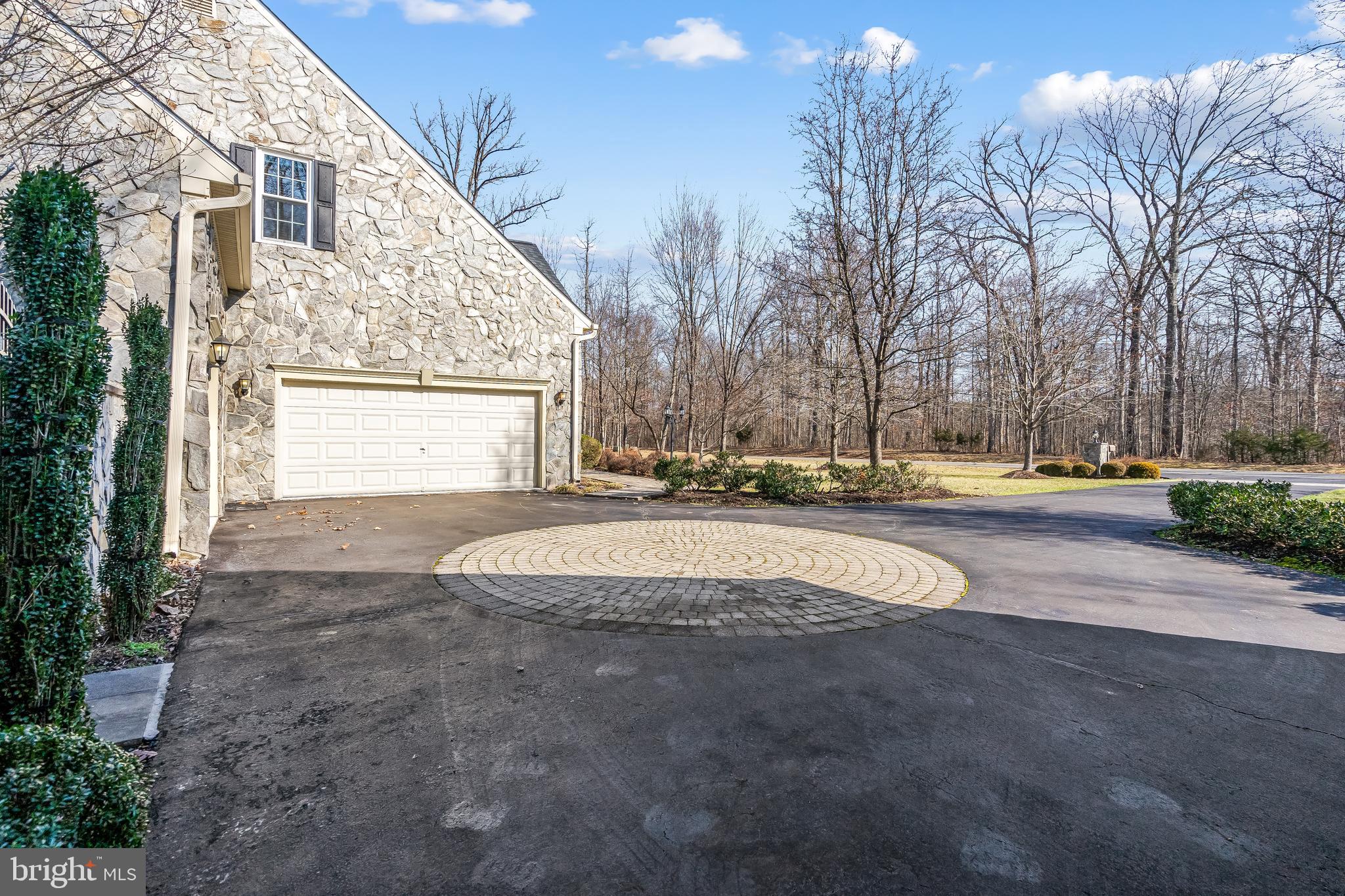 CATHARPIN VALLEY - Residential Lease