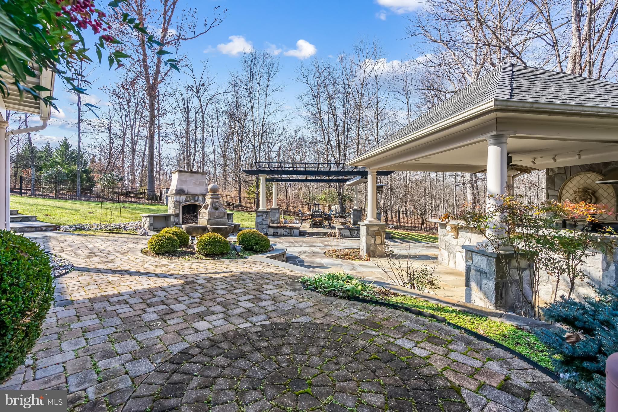 CATHARPIN VALLEY - Residential Lease